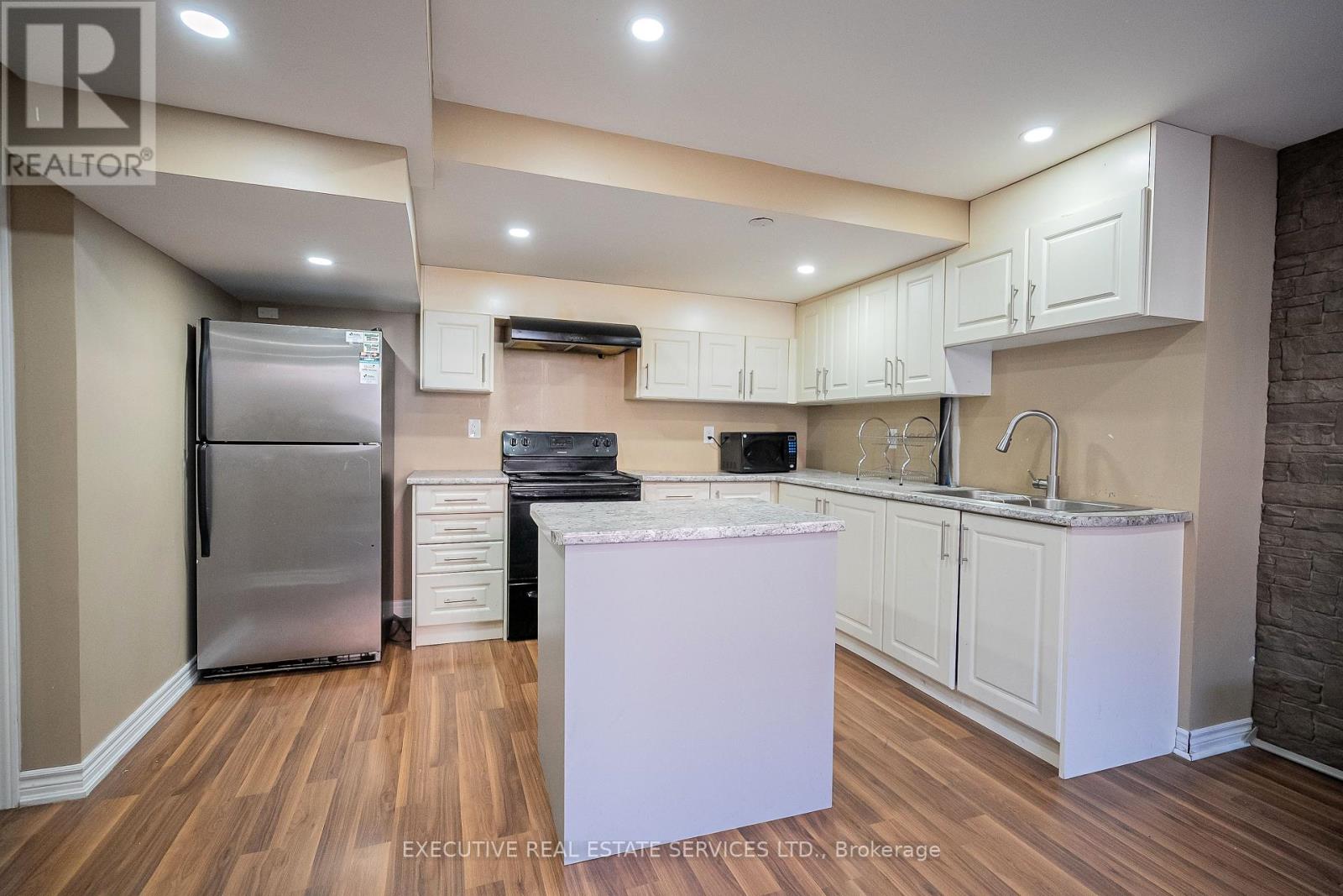 85 Stoneylake Avenue, Brampton (Madoc), Ontario  L6V 4T7 - Photo 40 - W12143412