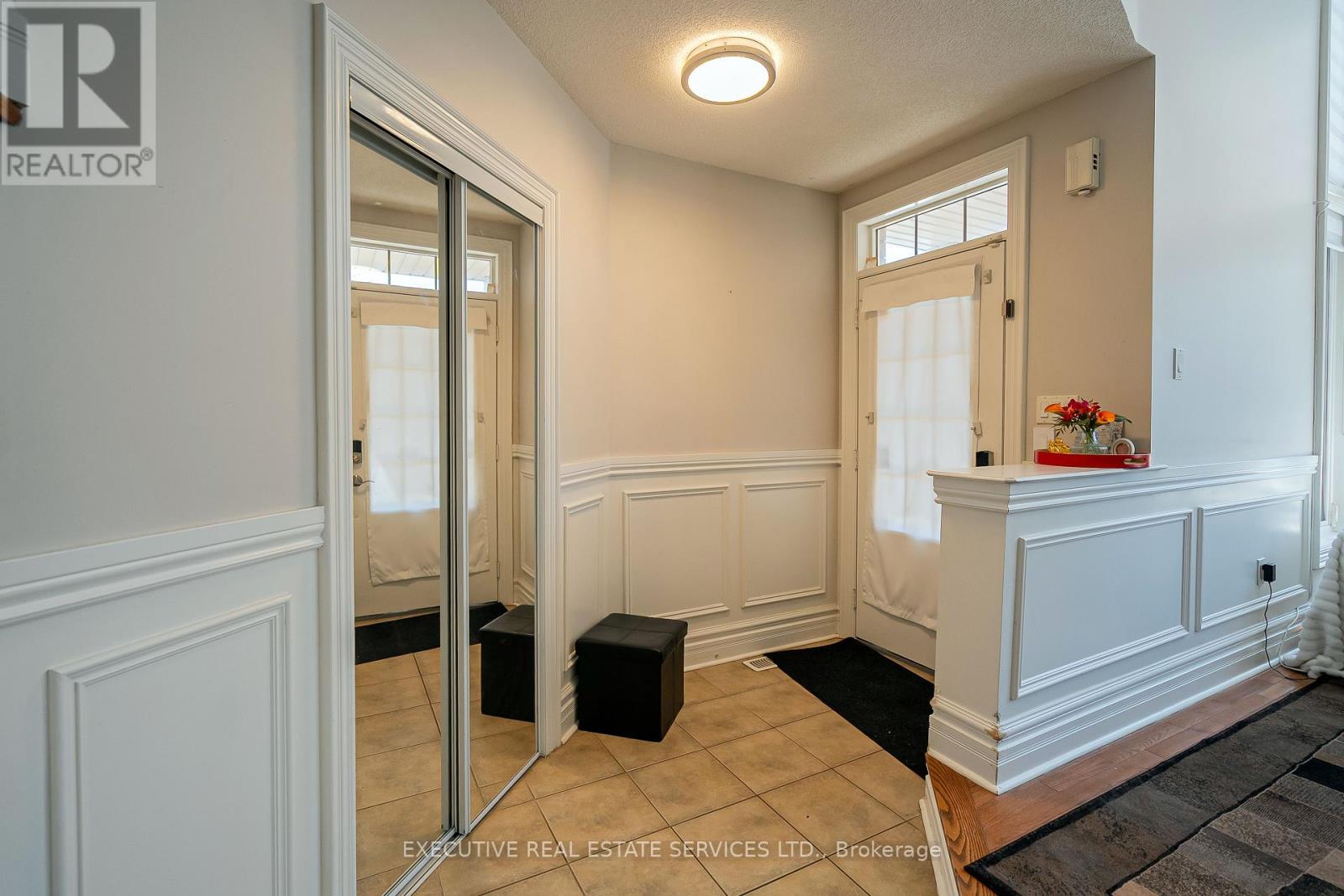 85 Stoneylake Avenue, Brampton (Madoc), Ontario  L6V 4T7 - Photo 5 - W12143412