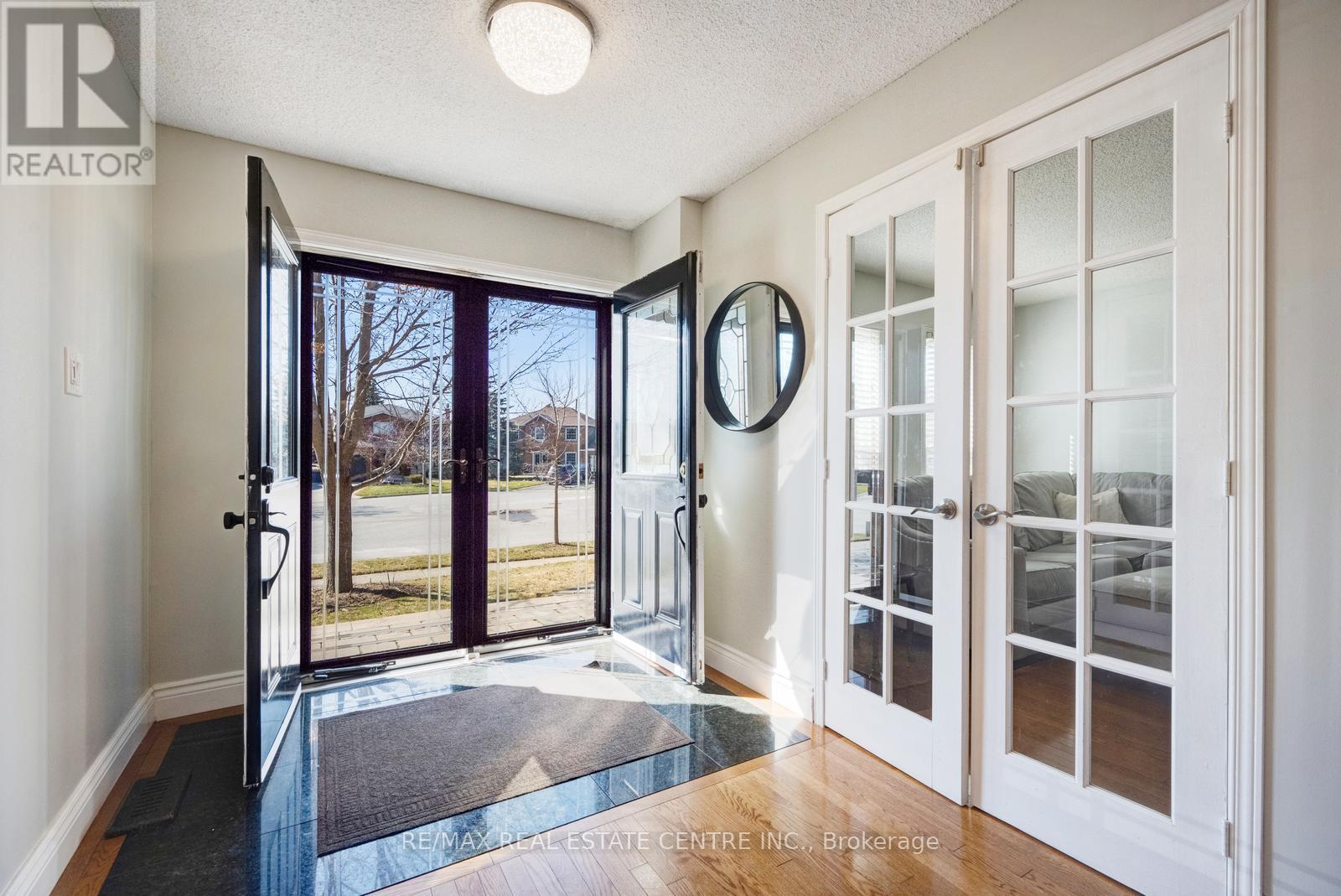 Property at 2573 OSHKIN COURT image 4