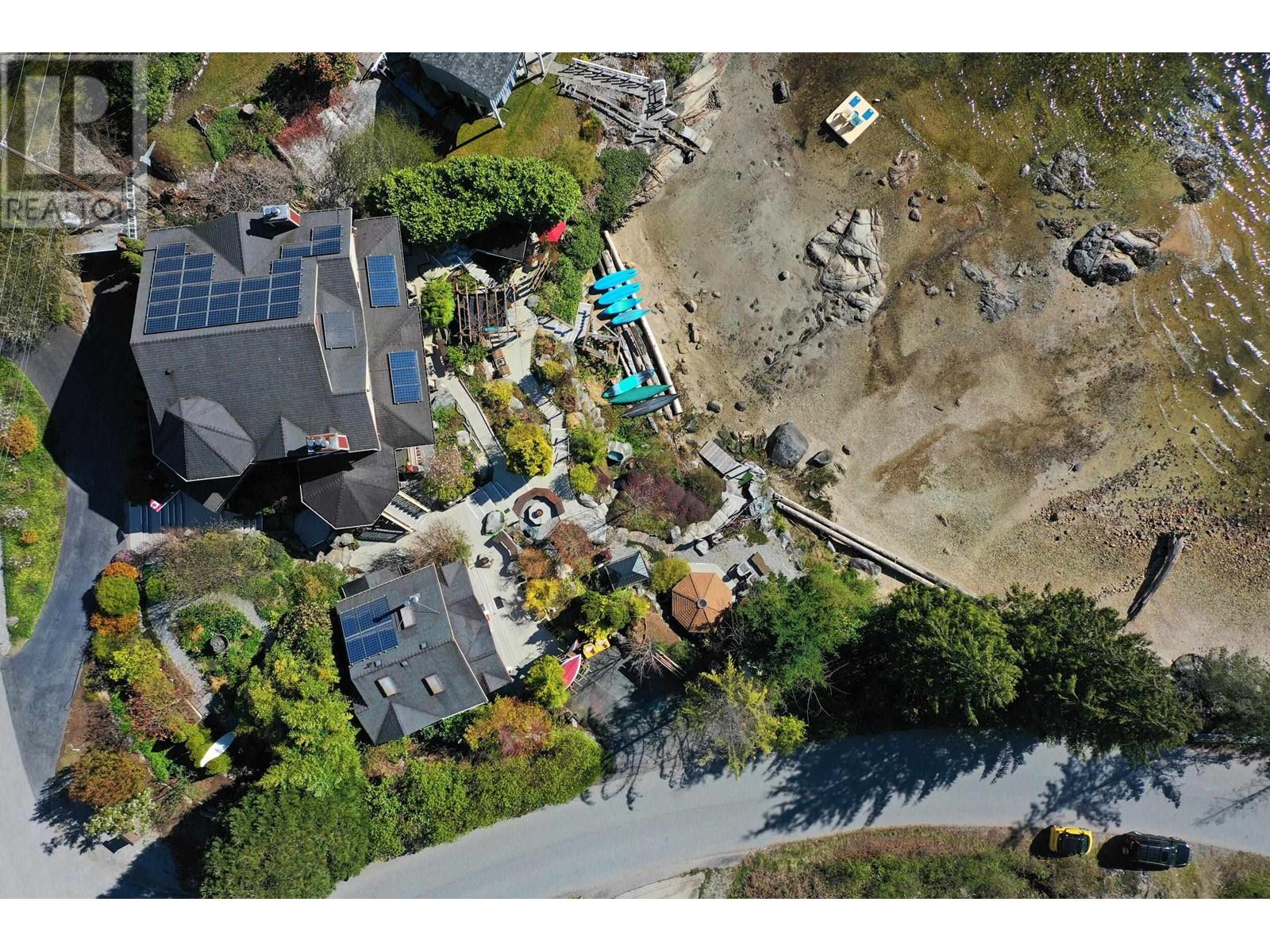 7545 Islets Place, Sechelt, British Columbia  V7Z 0C5 - Photo 8 - R2989920