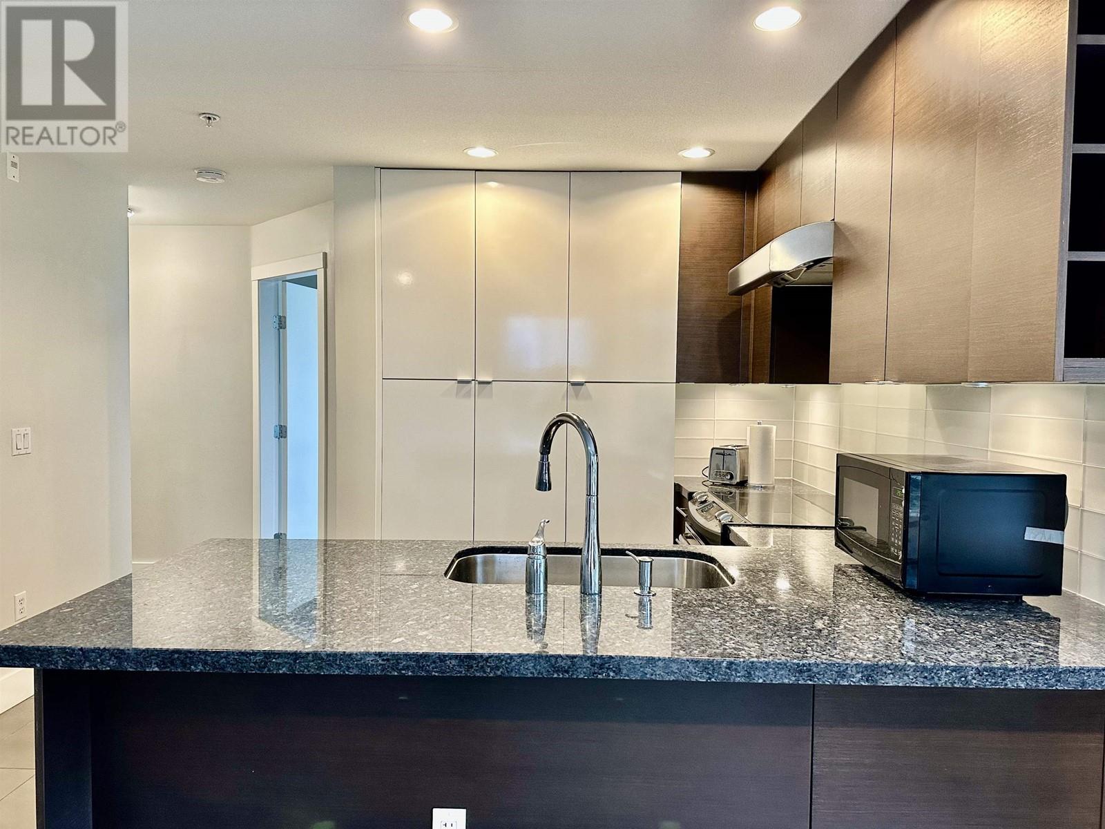 Listing Picture 7 of 15 : 126 5928 BIRNEY AVENUE, Vancouver / 溫哥華 - 魯藝地產 Yvonne Lu Group - MLS Medallion Club Member