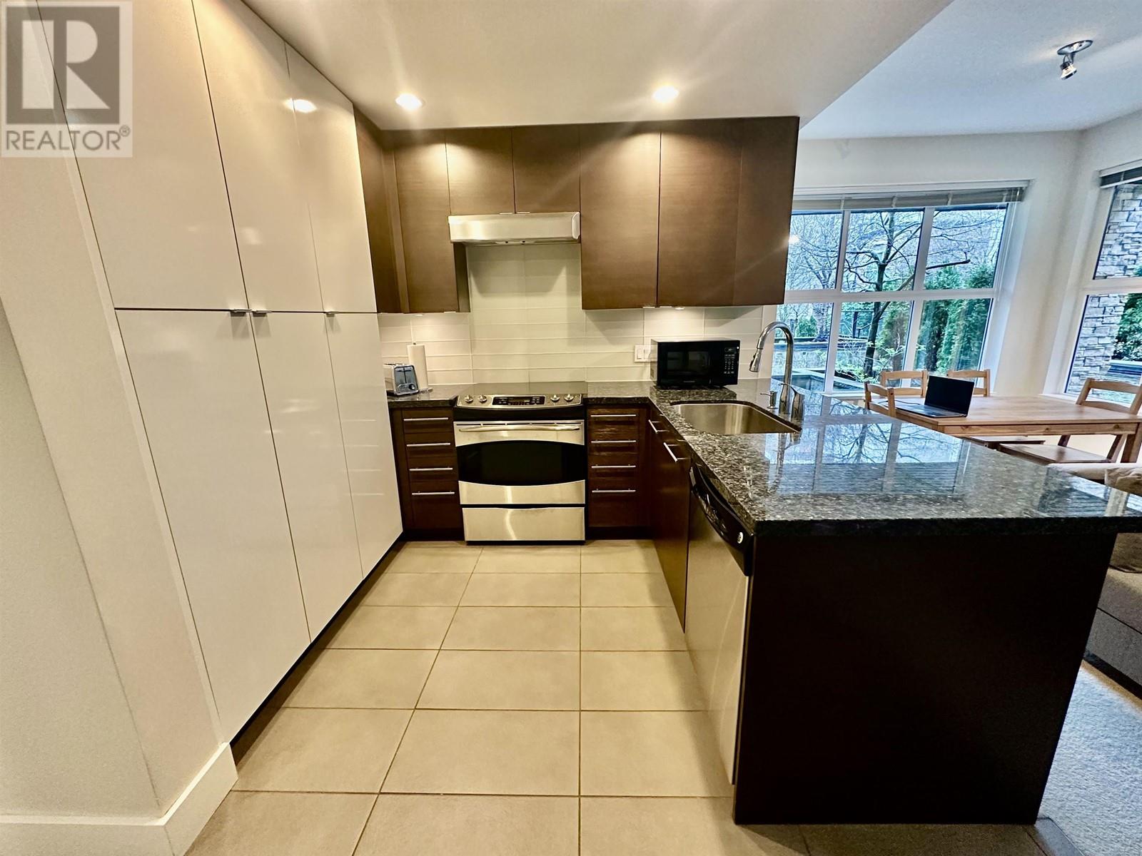 Listing Picture 5 of 15 : 126 5928 BIRNEY AVENUE, Vancouver / 溫哥華 - 魯藝地產 Yvonne Lu Group - MLS Medallion Club Member