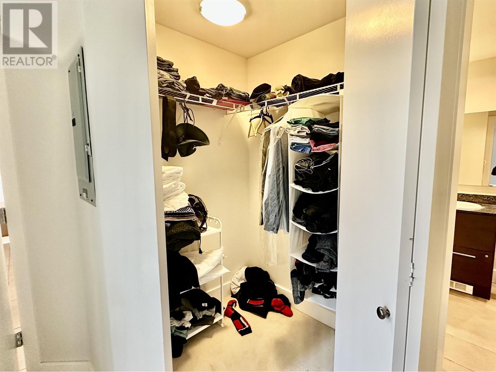 Listing Picture 12 of 15 : 126 5928 BIRNEY AVENUE, Vancouver / 溫哥華 - 魯藝地產 Yvonne Lu Group - MLS Medallion Club Member