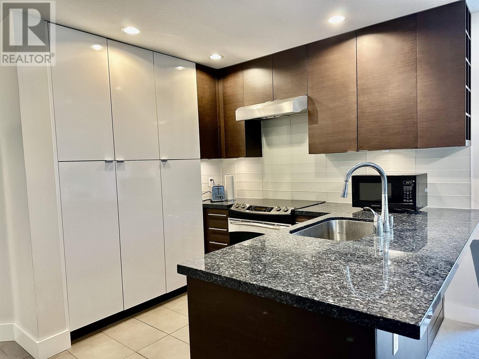 Listing Picture 6 of 15 : 126 5928 BIRNEY AVENUE, Vancouver / 溫哥華 - 魯藝地產 Yvonne Lu Group - MLS Medallion Club Member