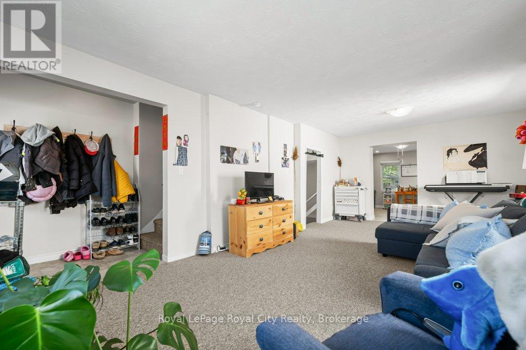 Property at 166 SUFFOLK STREET W image 4