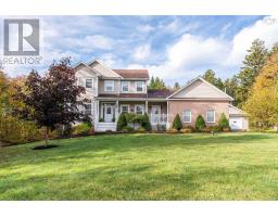 144 Aberdeen Drive, Fall River, Ca