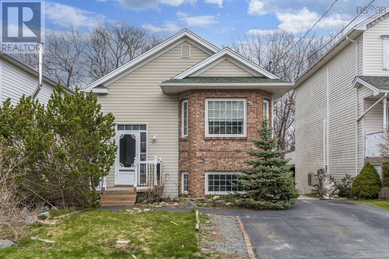 Property at 82 Royal Masts Way image 1