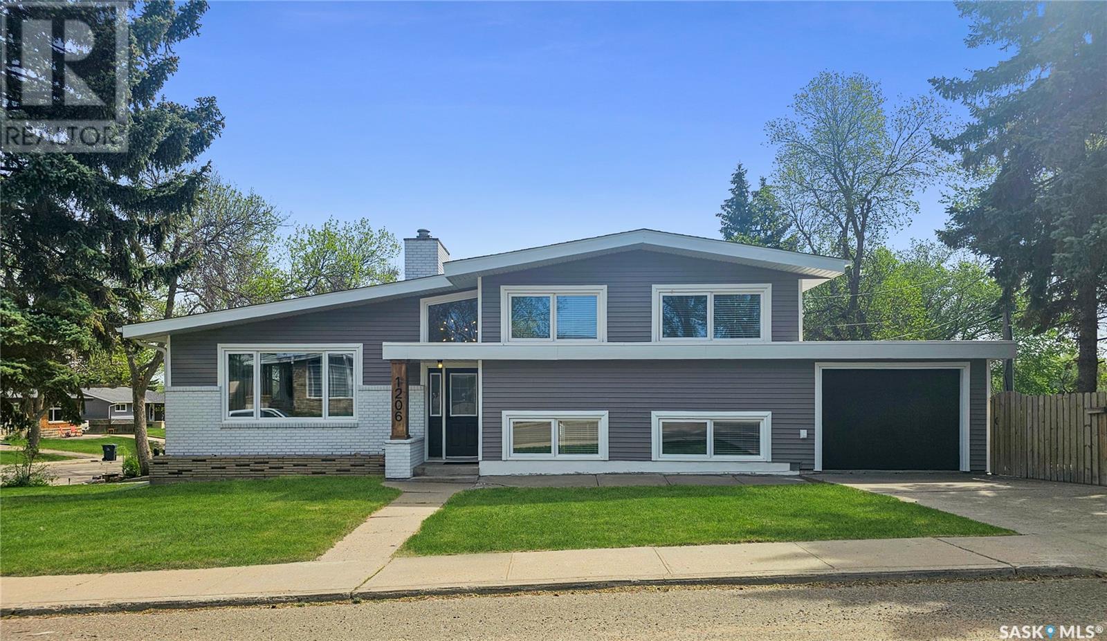 Property at 1206 Irwin DRIVE image 2