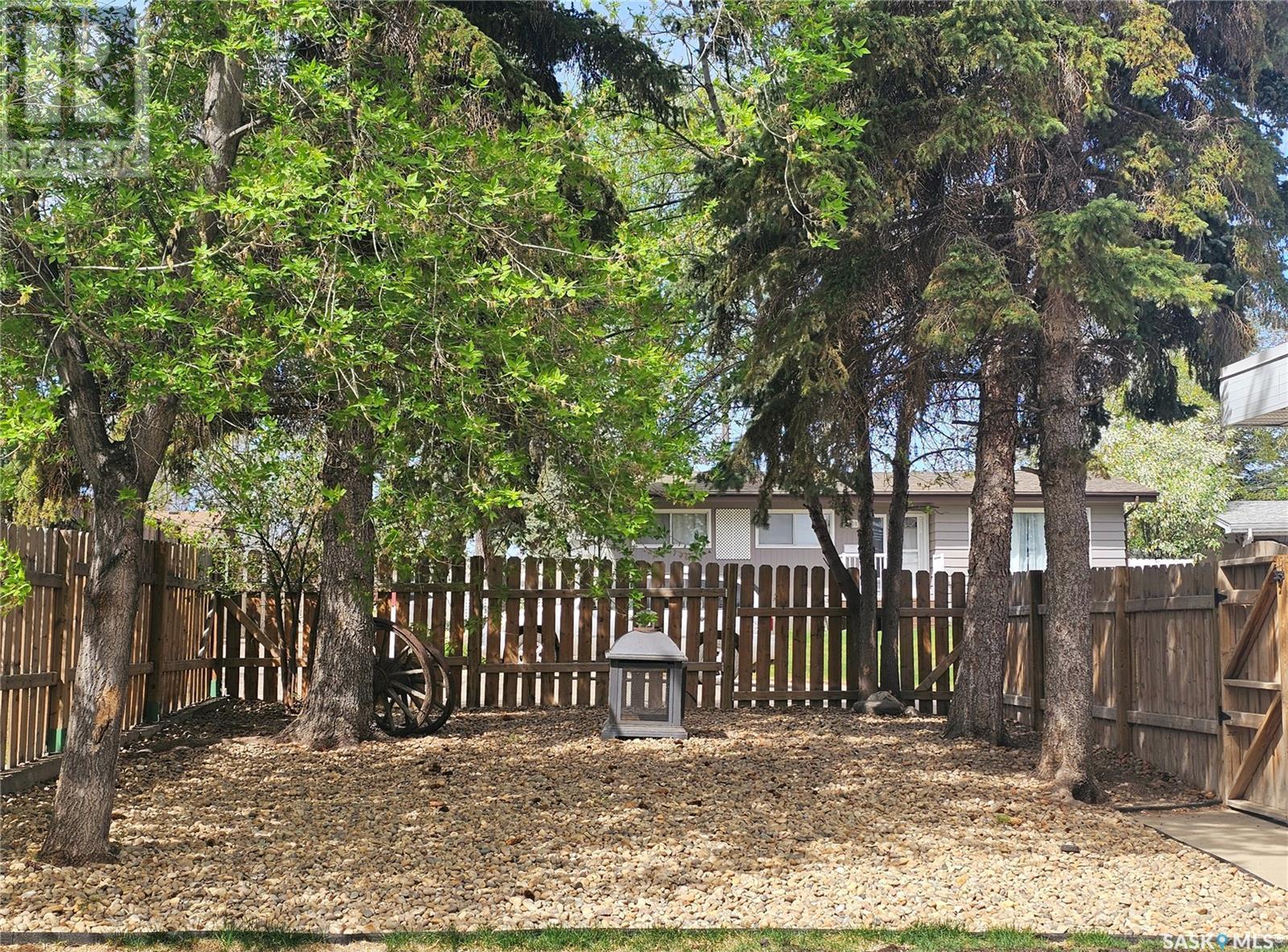 1206 Irwin Drive, Swift Current, Saskatchewan  S9H 1Z7 - Photo 37 - SK005540