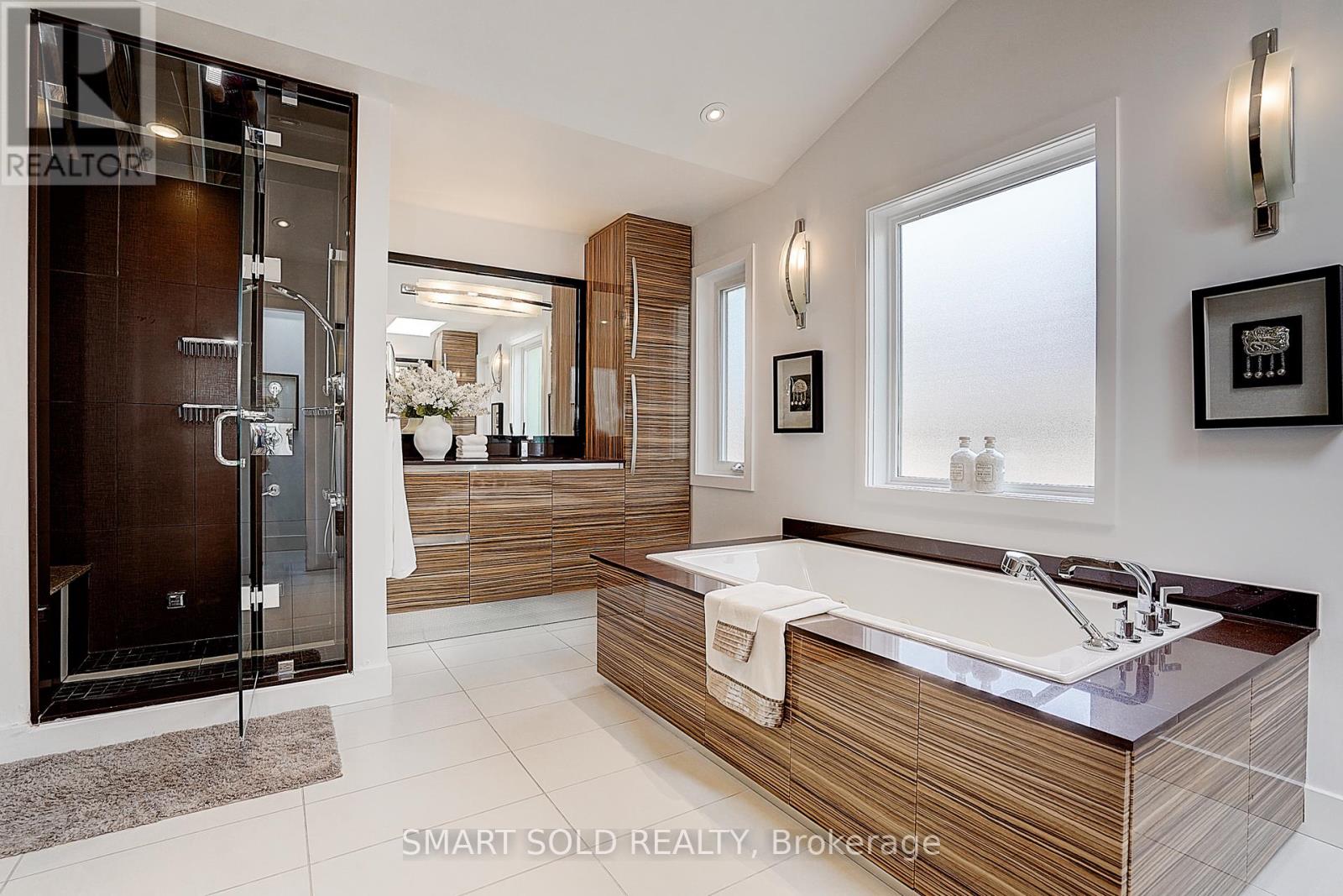 677 Woburn Avenue, Toronto, Ontario  M5M 1M2 - Photo 22 - C12143413