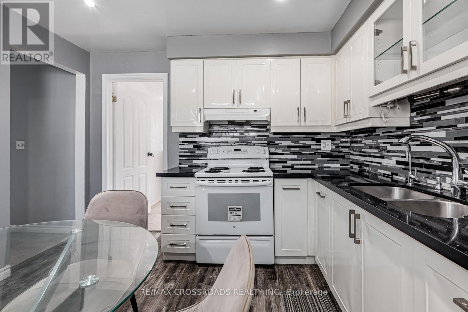 Property at 70 - 43 COURVILLE COACHWAY WAY image 4