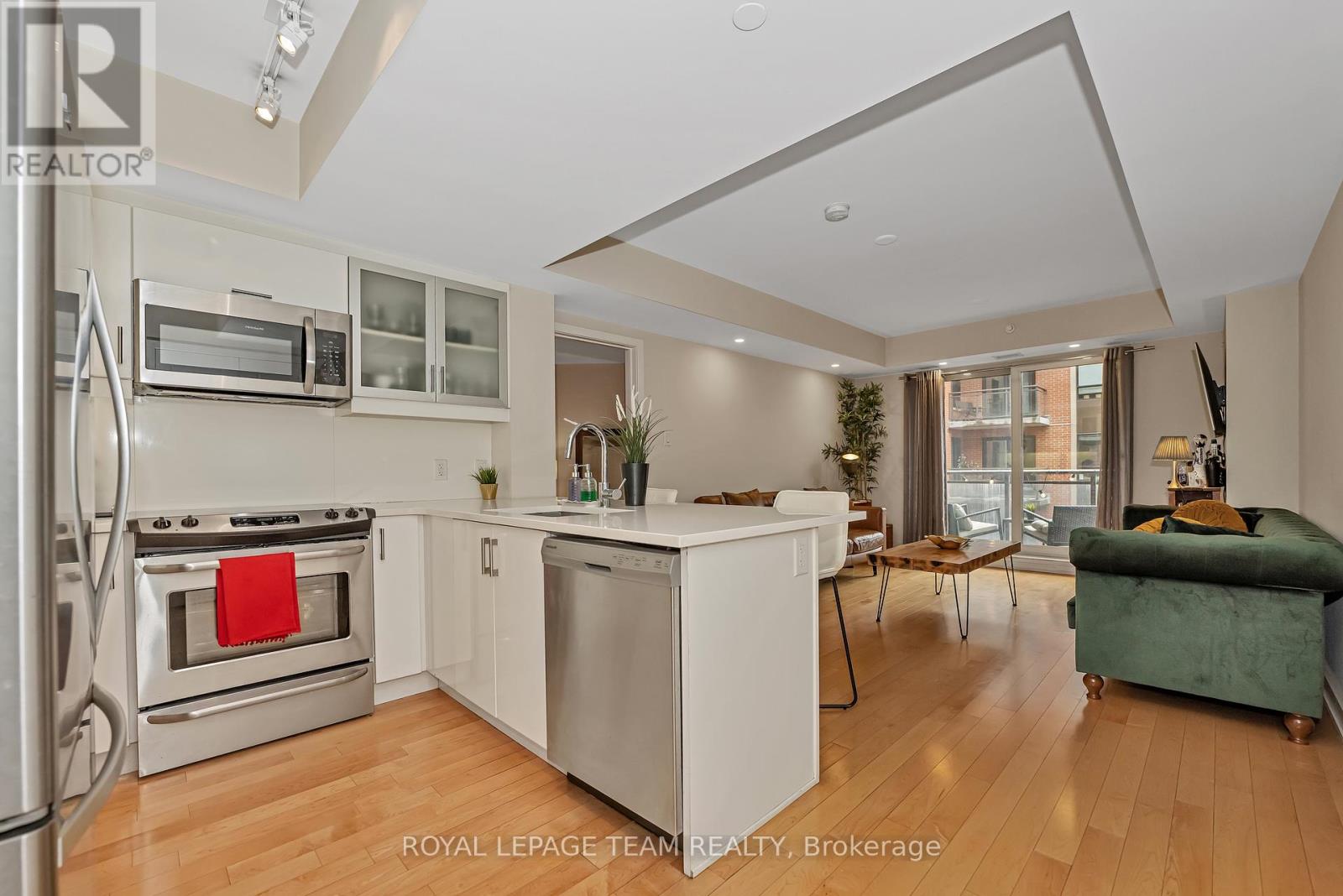 319 - 316 Bruyere Street, Ottawa, Ontario  K1N 5E7 - Photo 9 - X12143258
