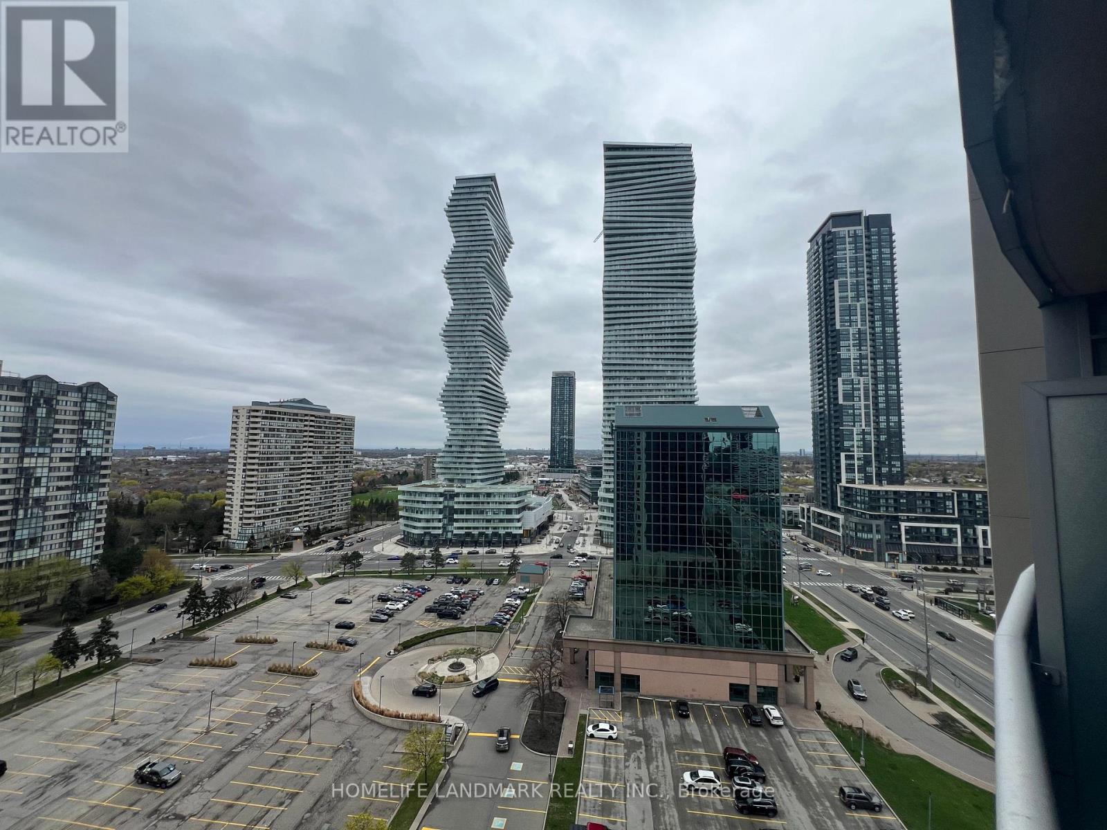 1610 - 330 Burnhamthorpe Road W, Mississauga, Ontario  L5B 0E1 - Photo 3 - W12143421