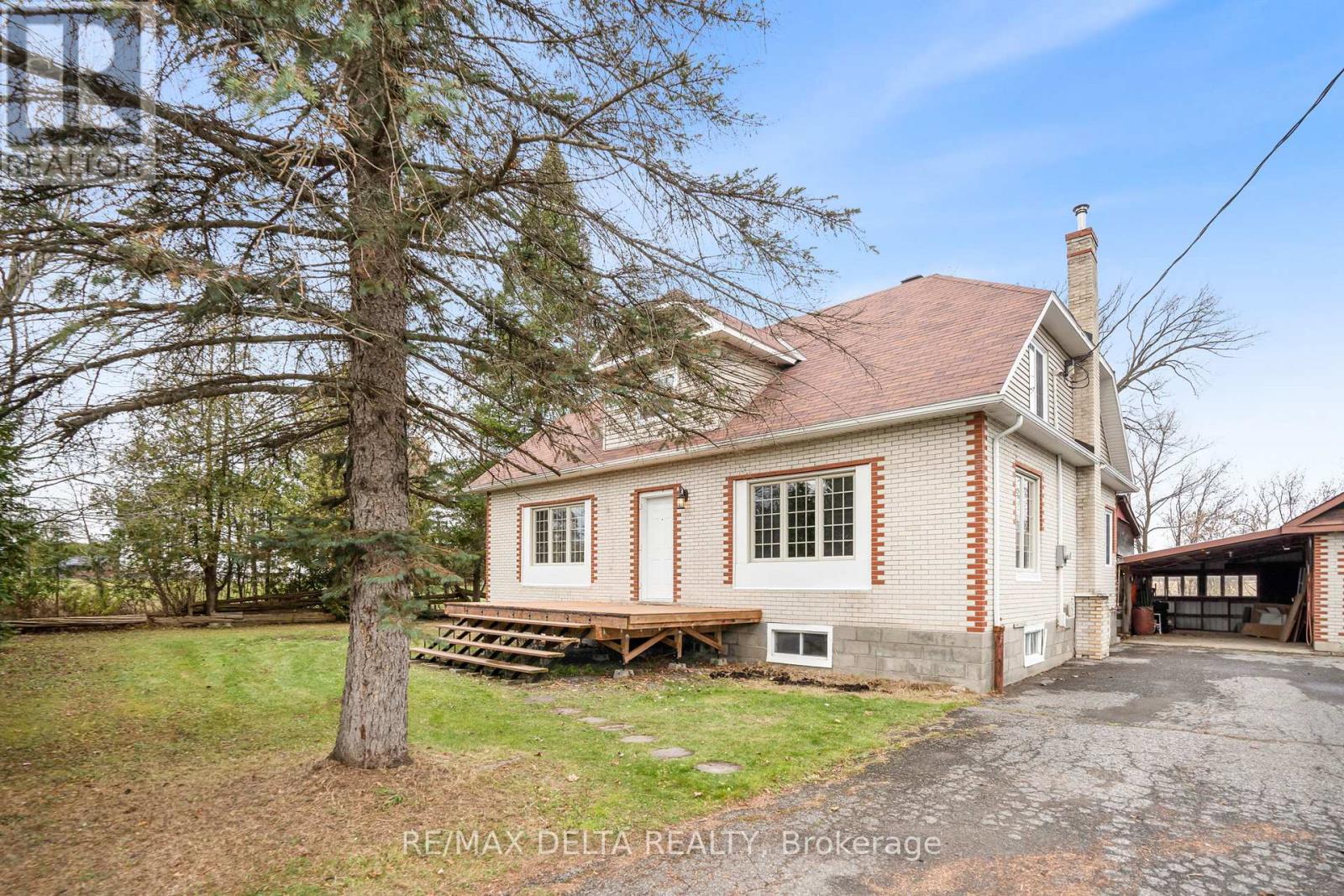 1015 Labrosse Street, East Hawkesbury, Ontario  K0B 1P0 - Photo 2 - X10419571