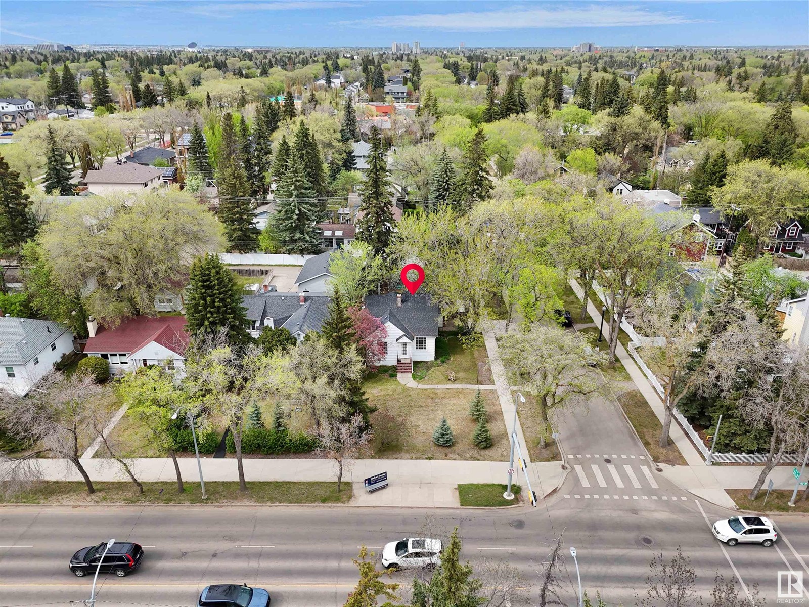 Property at 13404 102 AV NW image 2