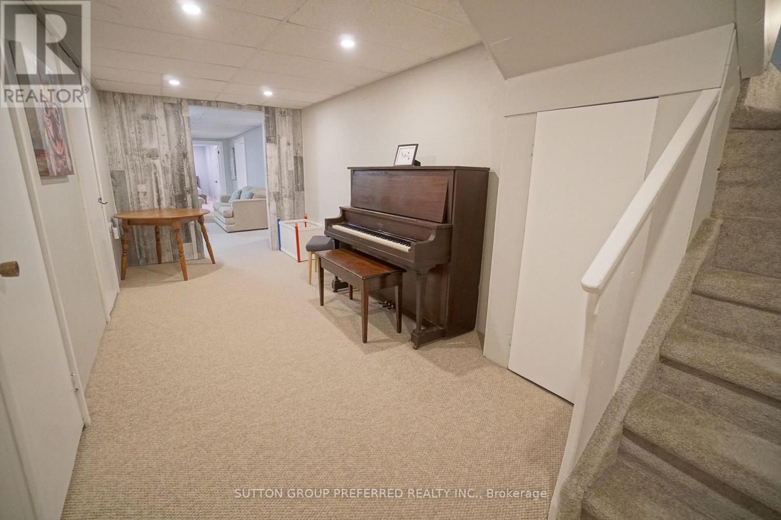 7 Metamora Crescent, London North, Ontario  N6G 1R2 - Photo 33 - X12143474
