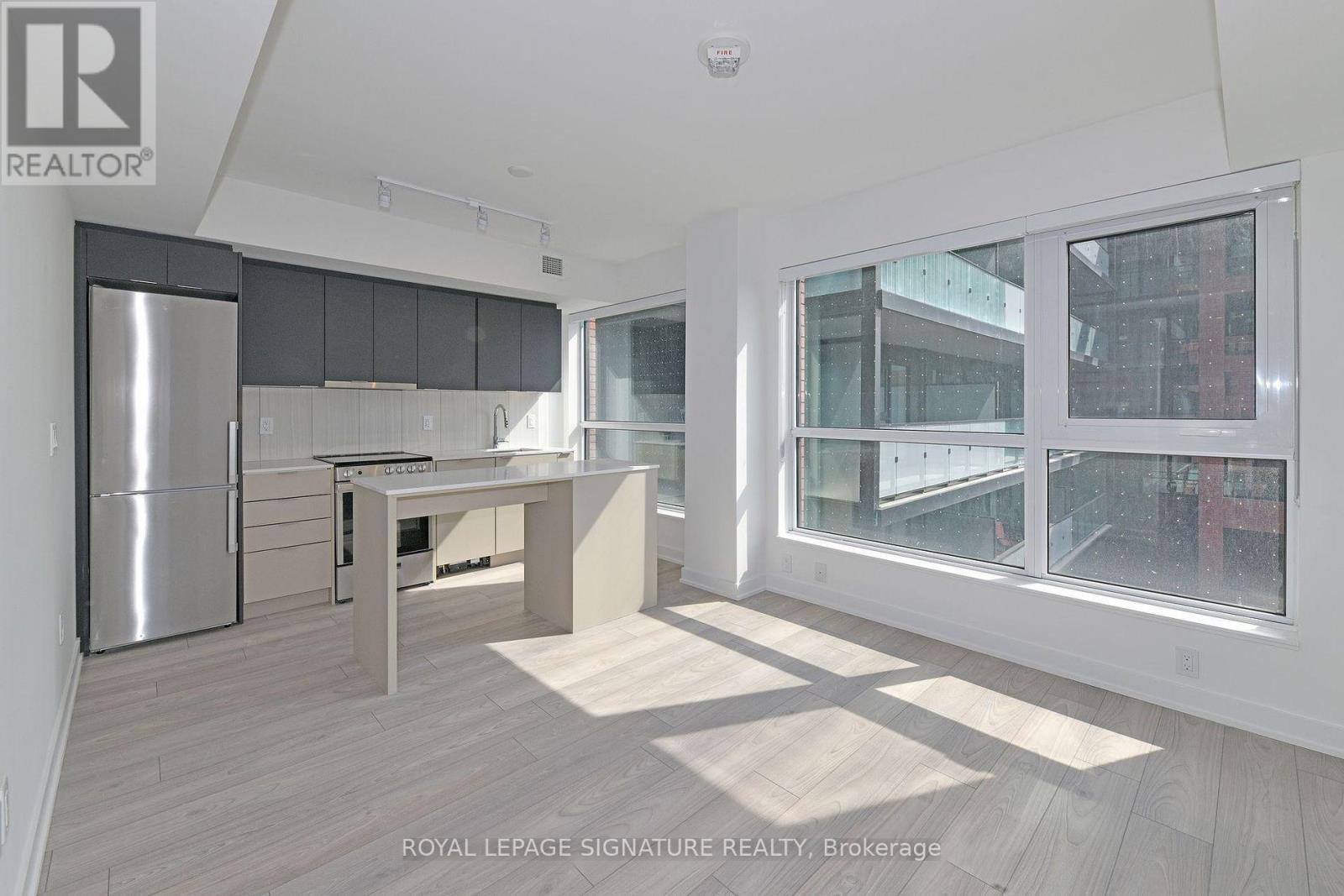 319 - 8 Tippett Road, Toronto, Ontario  M3H 0E7 - Photo 1 - C12143444