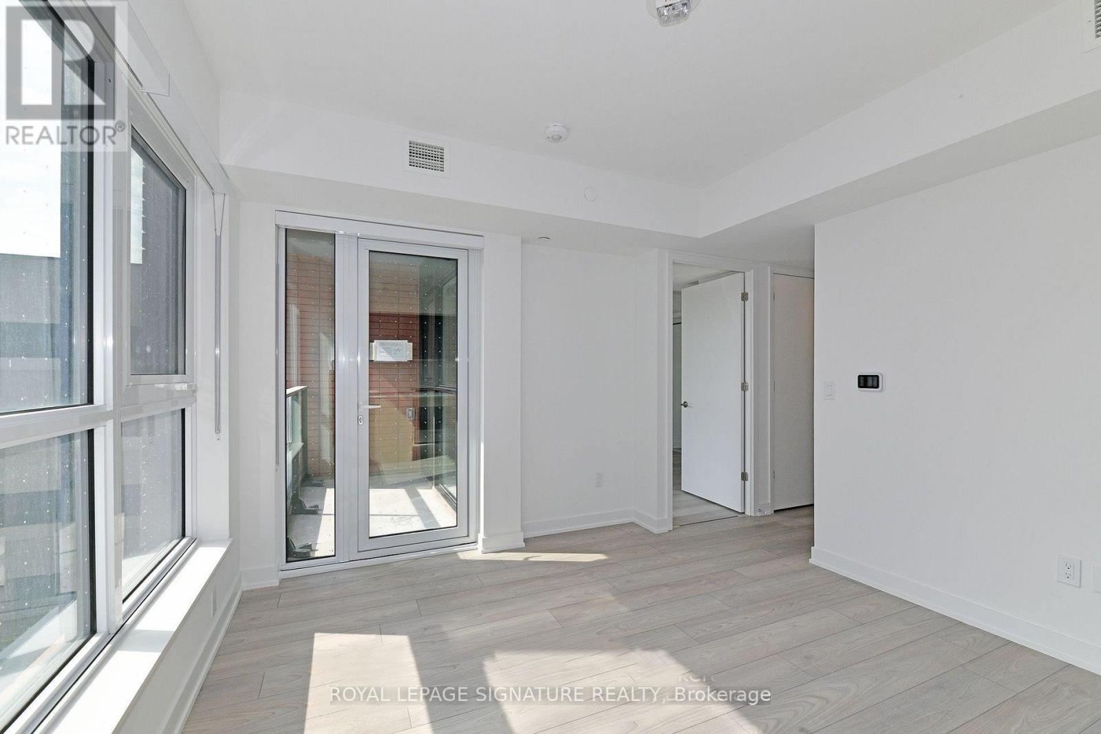 319 - 8 Tippett Road, Toronto, Ontario  M3H 0E7 - Photo 6 - C12143444