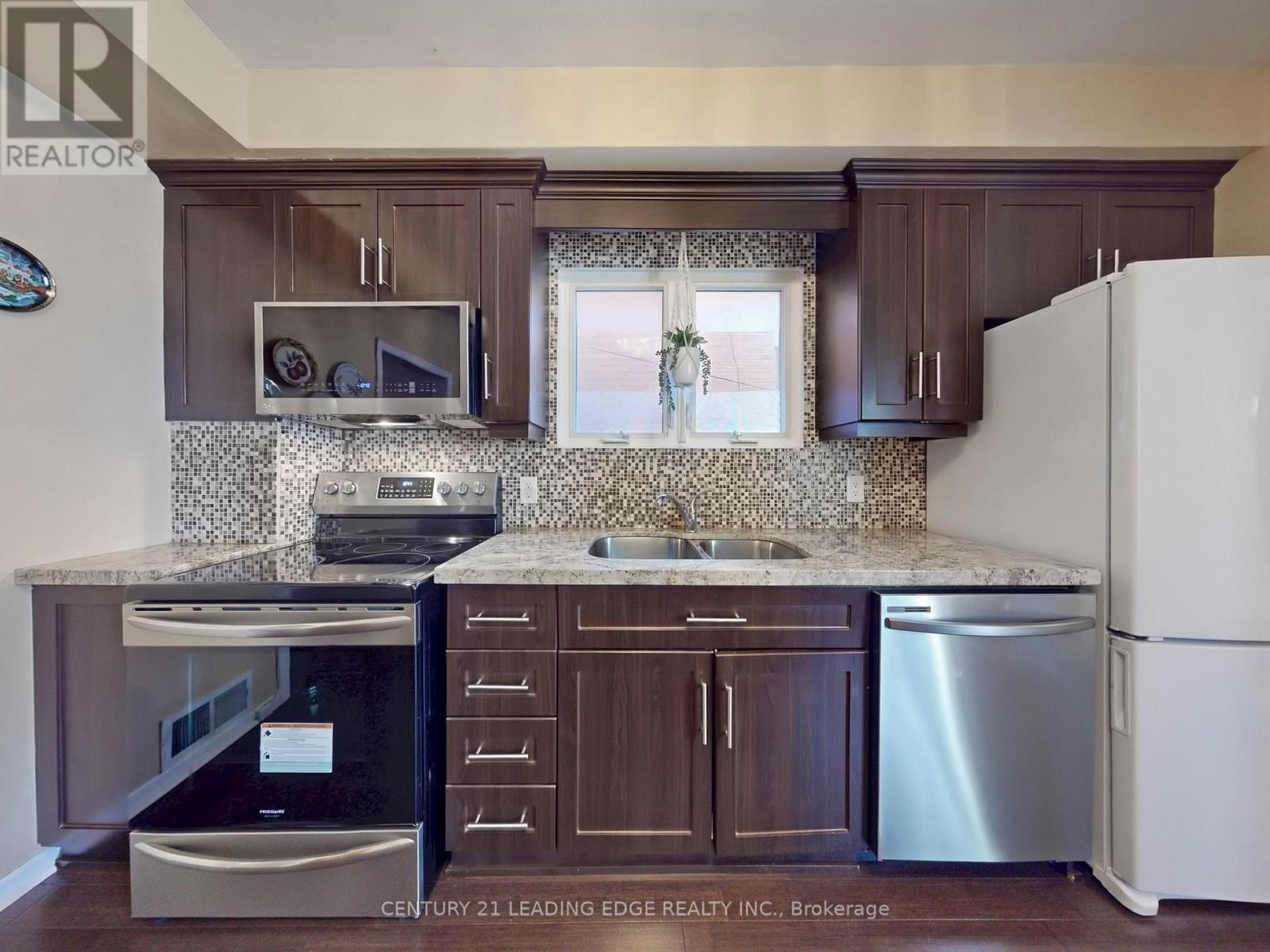 286 Glenholme Avenue, Toronto, Ontario  M6E 3C8 - Photo 13 - C12143457