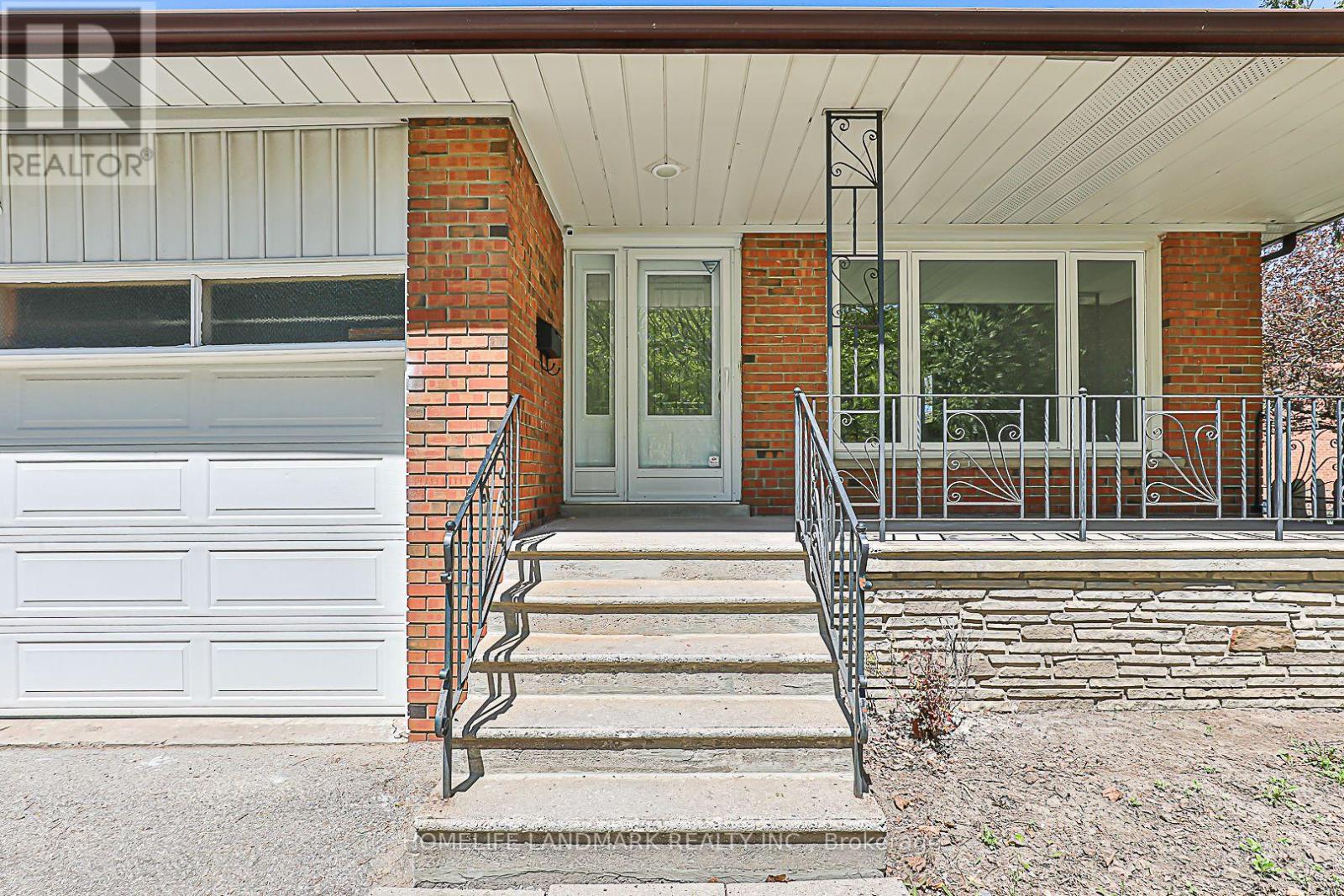612 Van Horne Avenue, Toronto, Ontario  M2J 2V4 - Photo 4 - C12143478