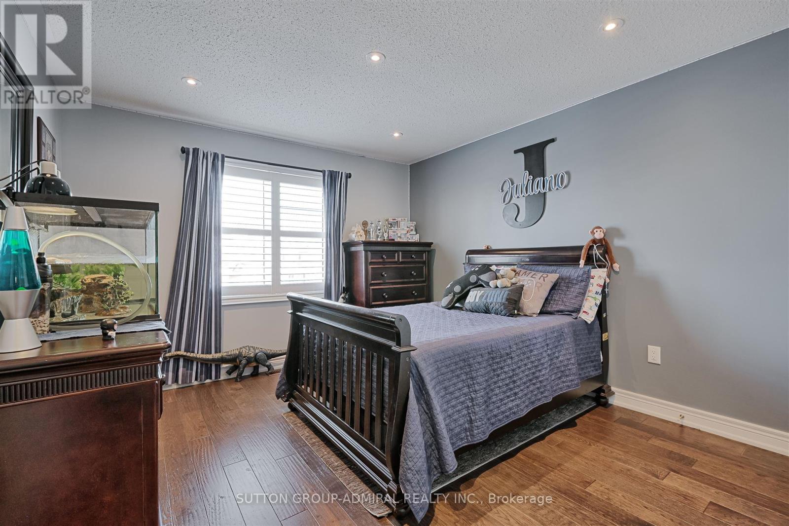 678 Somerville Drive, Newmarket, Ontario  L3X 0J6 - Photo 34 - N12143484