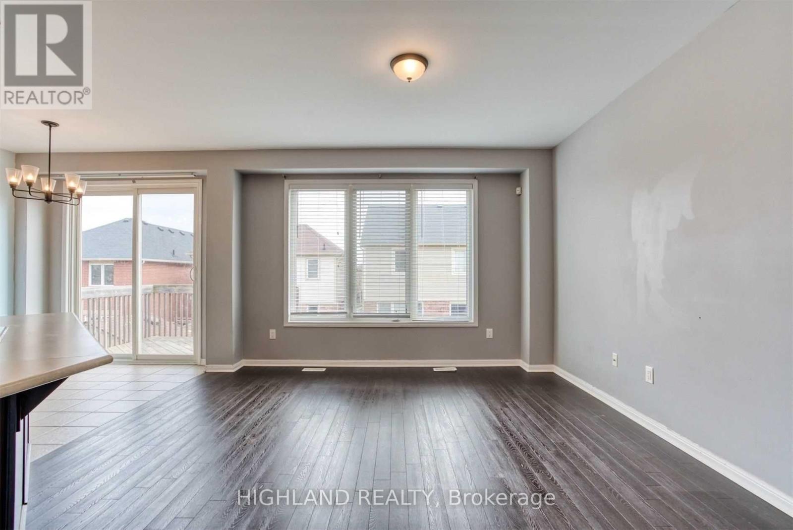 268 Ruhl Drive, Milton, Ontario  L9T 8J8 - Photo 13 - W12143440