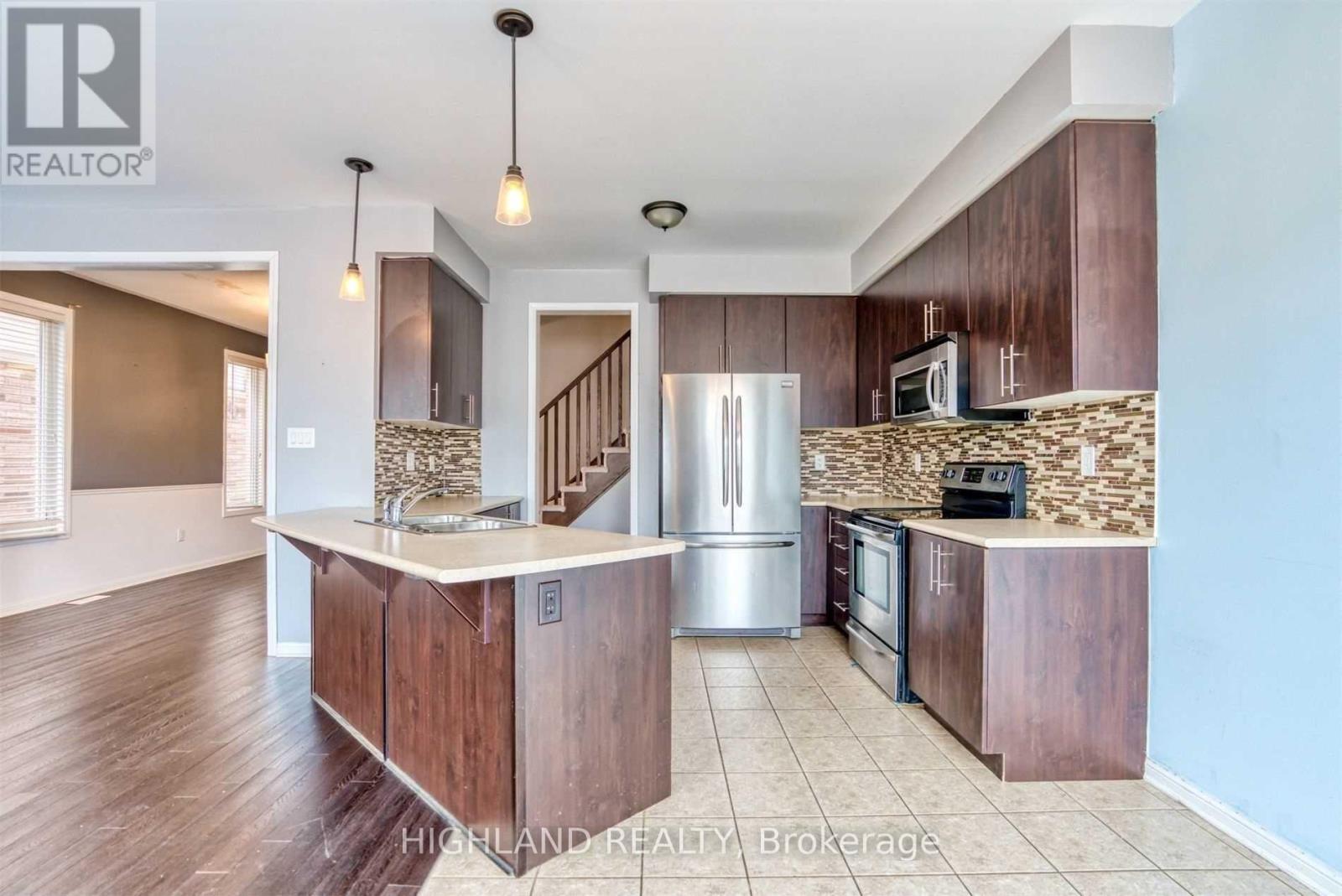 268 Ruhl Drive, Milton, Ontario  L9T 8J8 - Photo 17 - W12143440