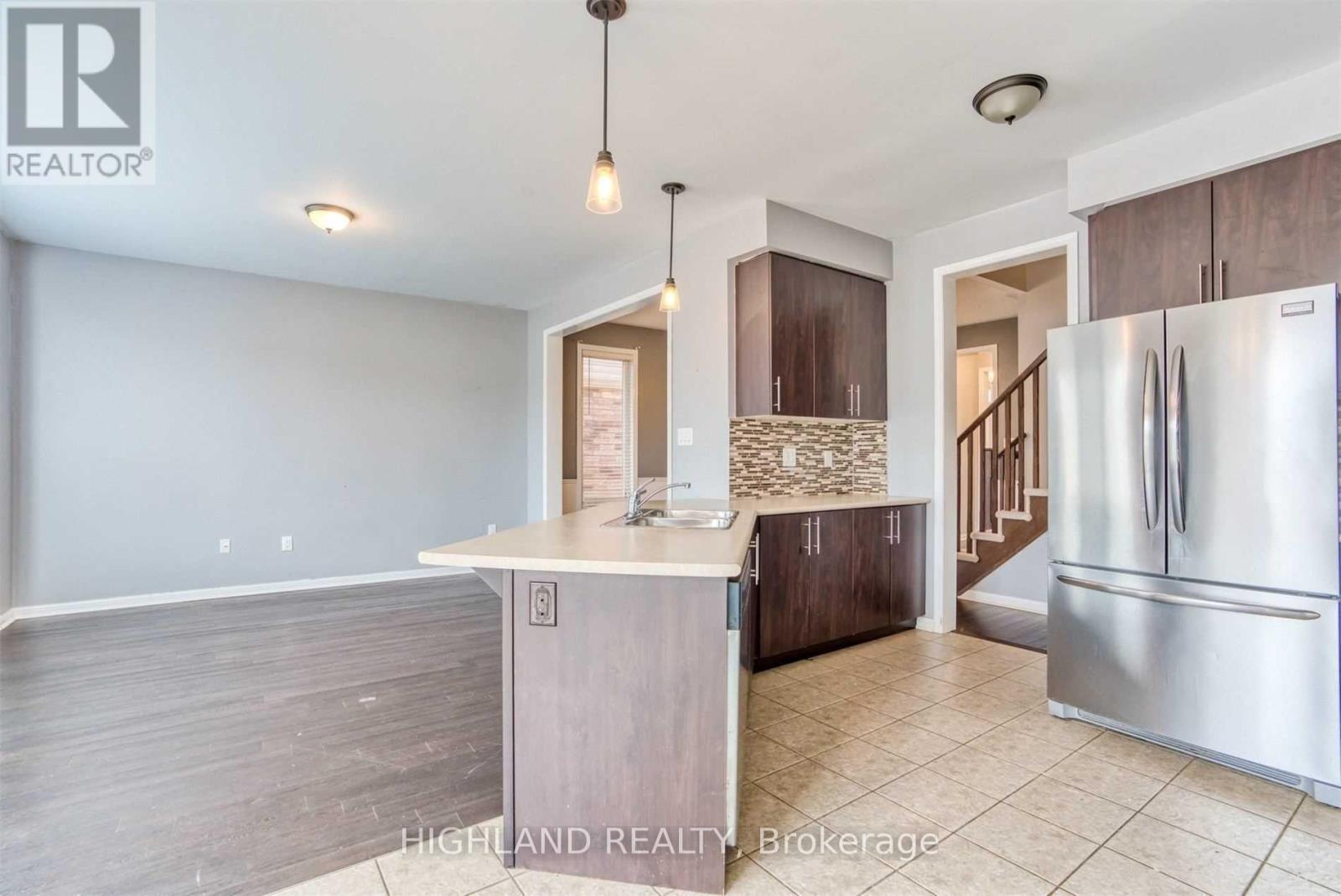 268 Ruhl Drive, Milton, Ontario  L9T 8J8 - Photo 19 - W12143440