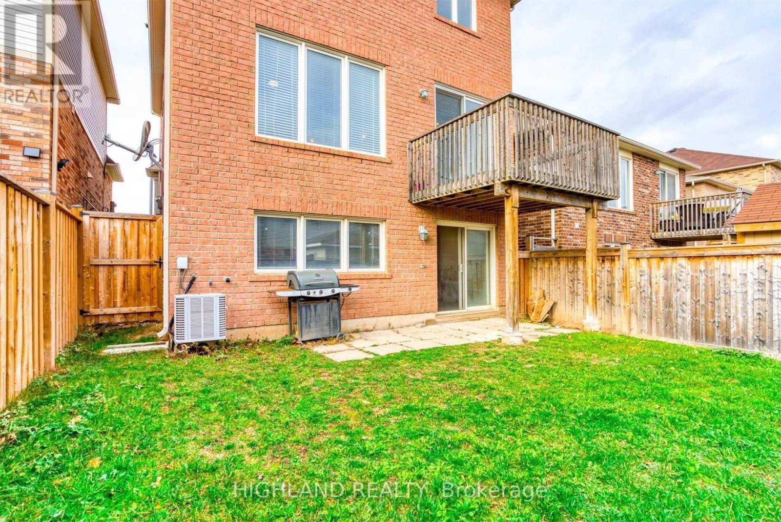 268 Ruhl Drive, Milton, Ontario  L9T 8J8 - Photo 2 - W12143440