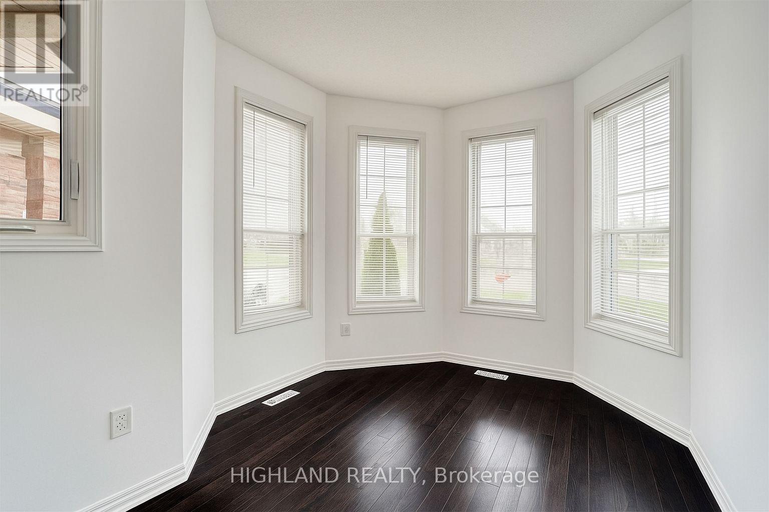 268 Ruhl Drive, Milton, Ontario  L9T 8J8 - Photo 7 - W12143440