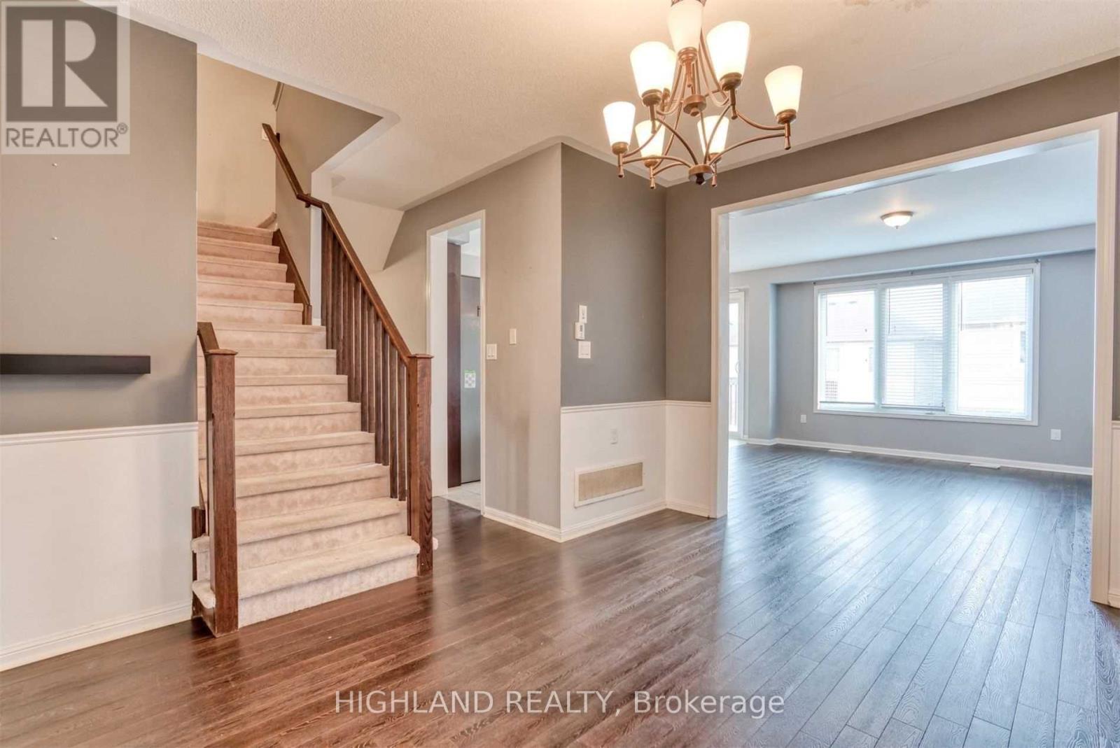 268 Ruhl Drive, Milton, Ontario  L9T 8J8 - Photo 9 - W12143440