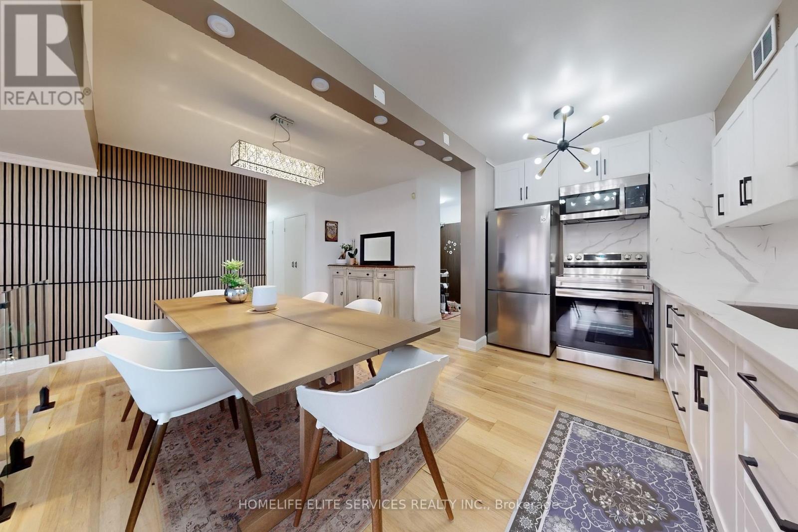 813 - 19 Four Winds Drive, Toronto, Ontario  M3J 2S9 - Photo 9 - W12143454