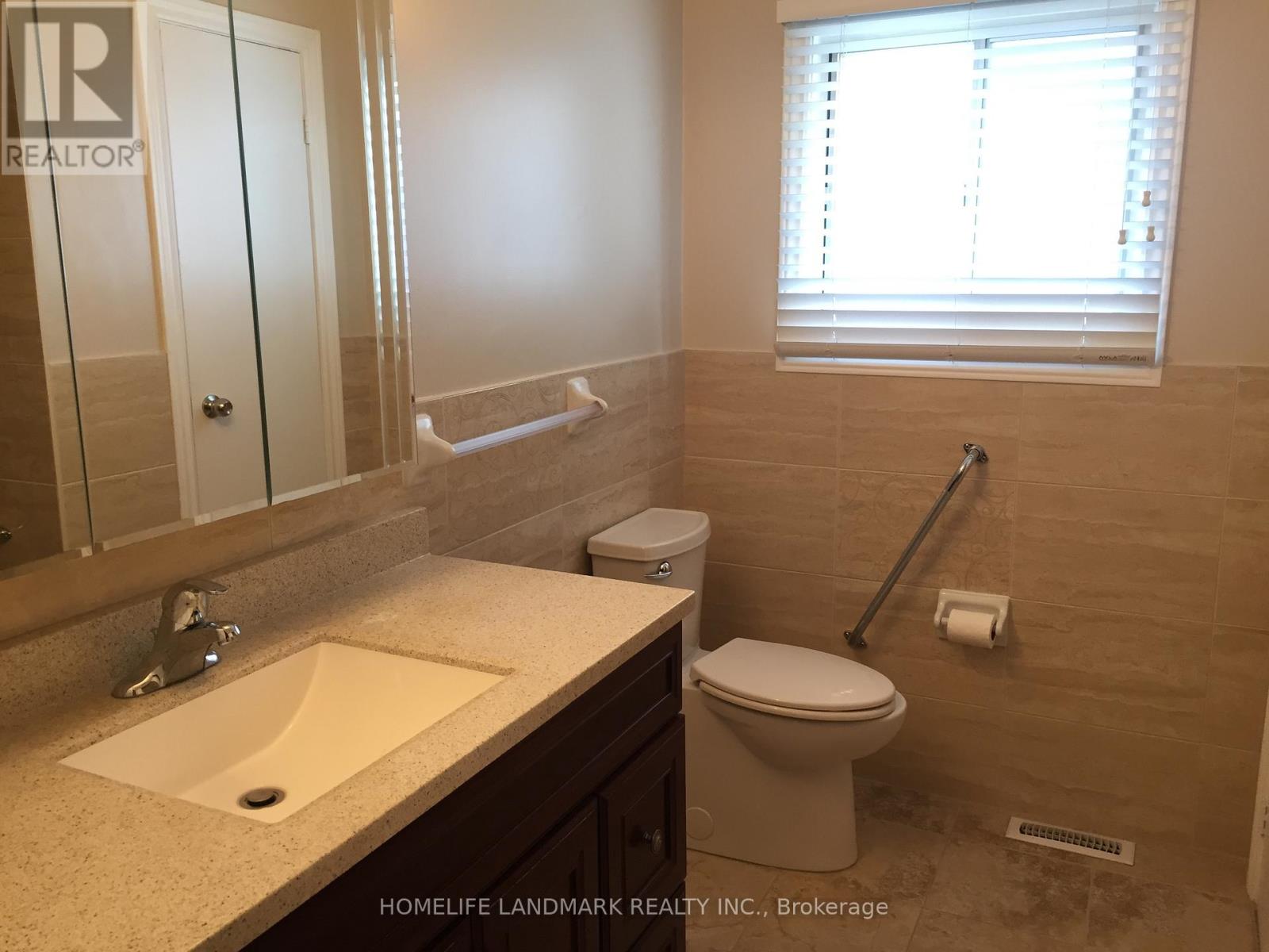 6211 Fullerton Crescent, Mississauga (Meadowvale), Ontario  L5N 3A3 - Photo 15 - W12143456