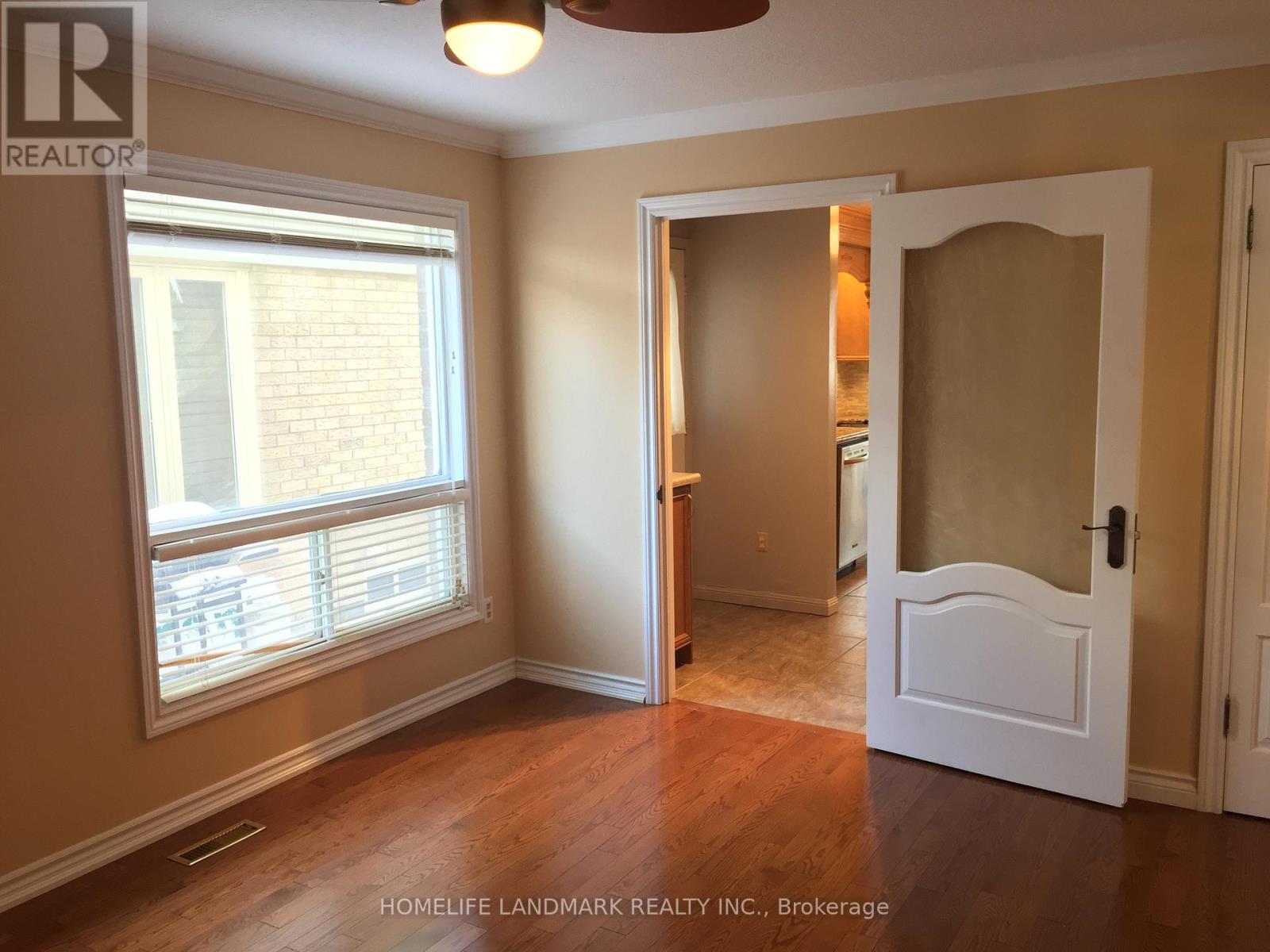 6211 Fullerton Crescent, Mississauga (Meadowvale), Ontario  L5N 3A3 - Photo 4 - W12143456