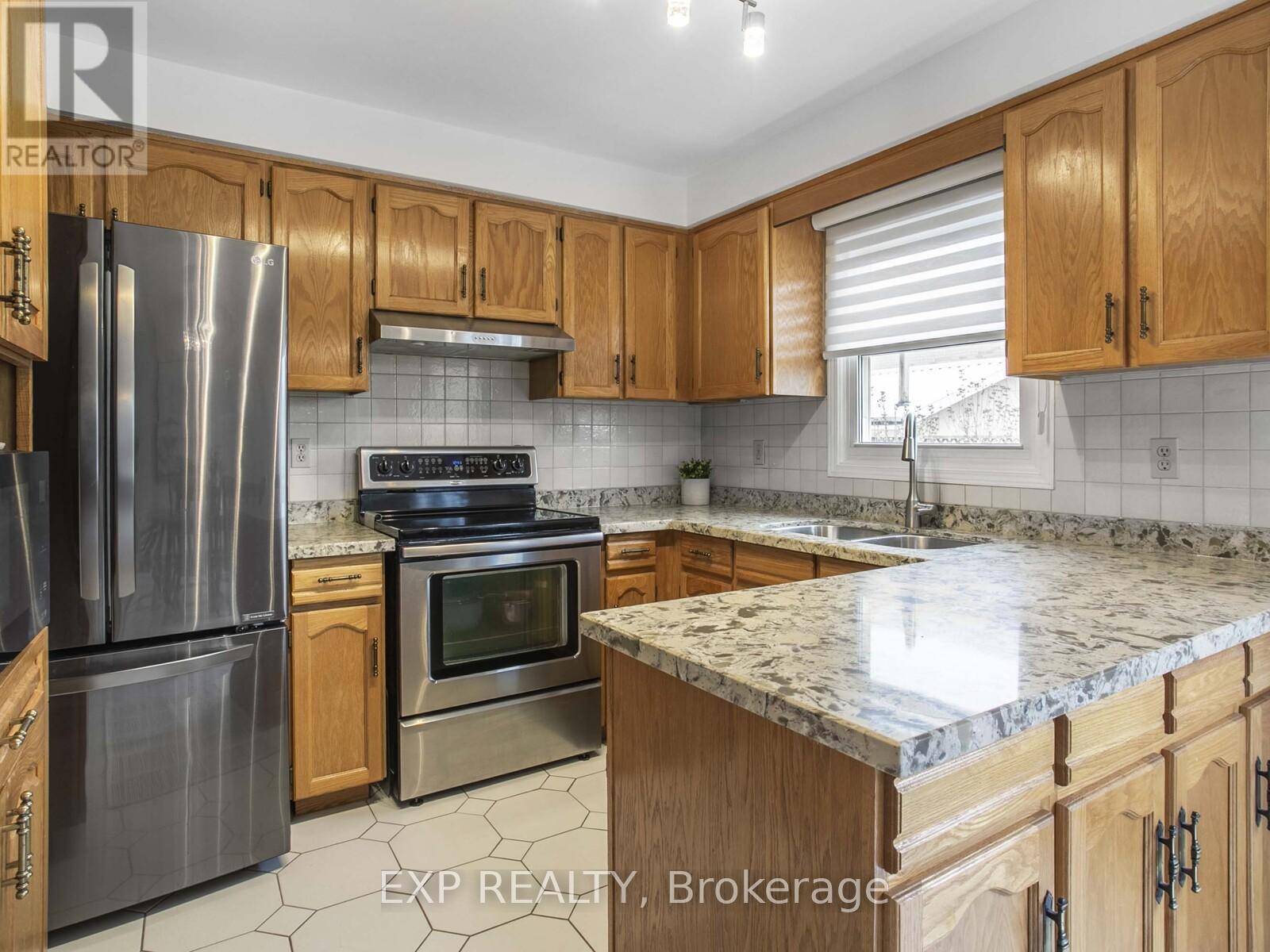 1273 Dexter Crescent, Mississauga, Ontario  L5G 4R7 - Photo 19 - W12143495
