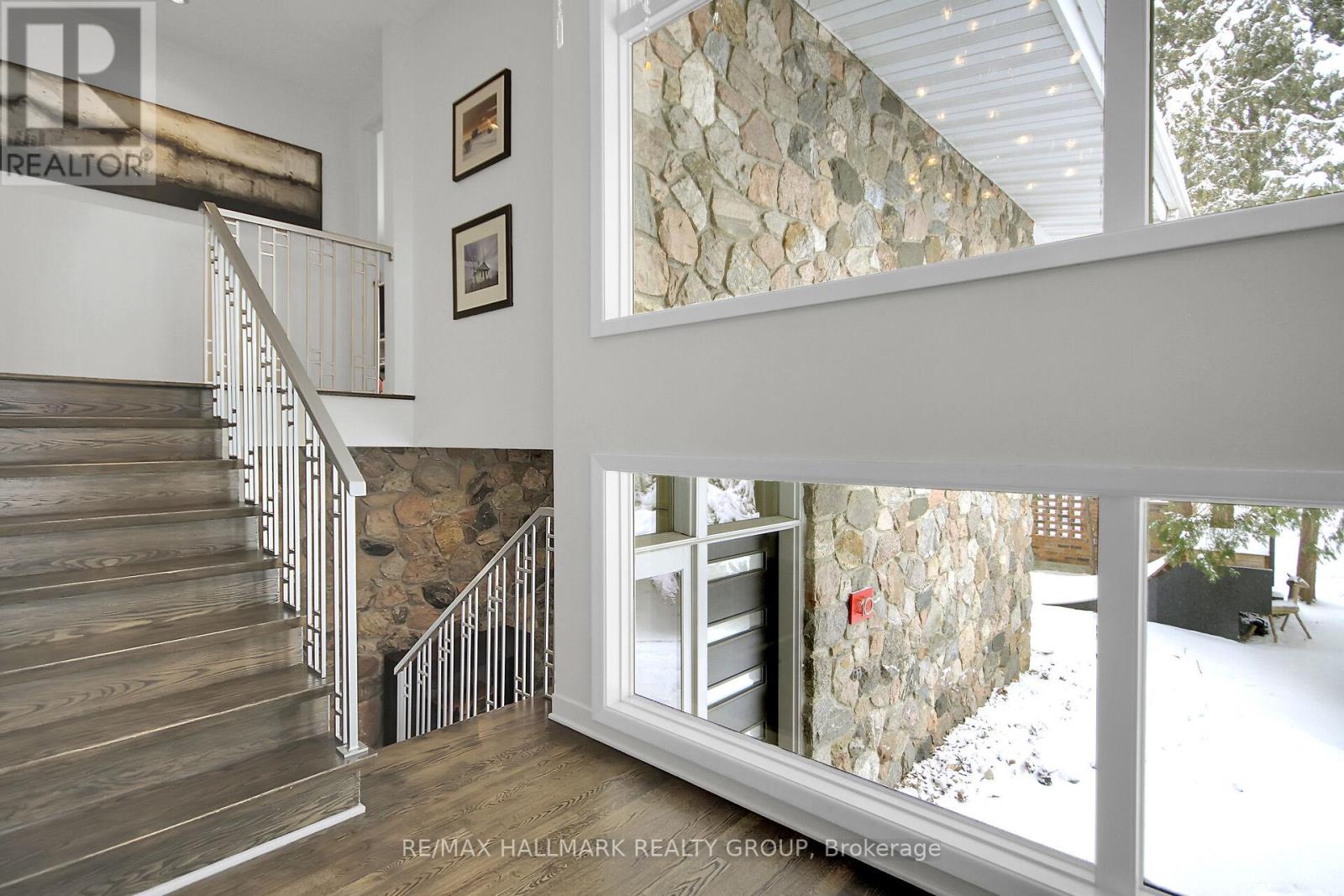 10 Qualicum Street, Ottawa, Ontario  K2H 7G8 - Photo 17 - X12075164