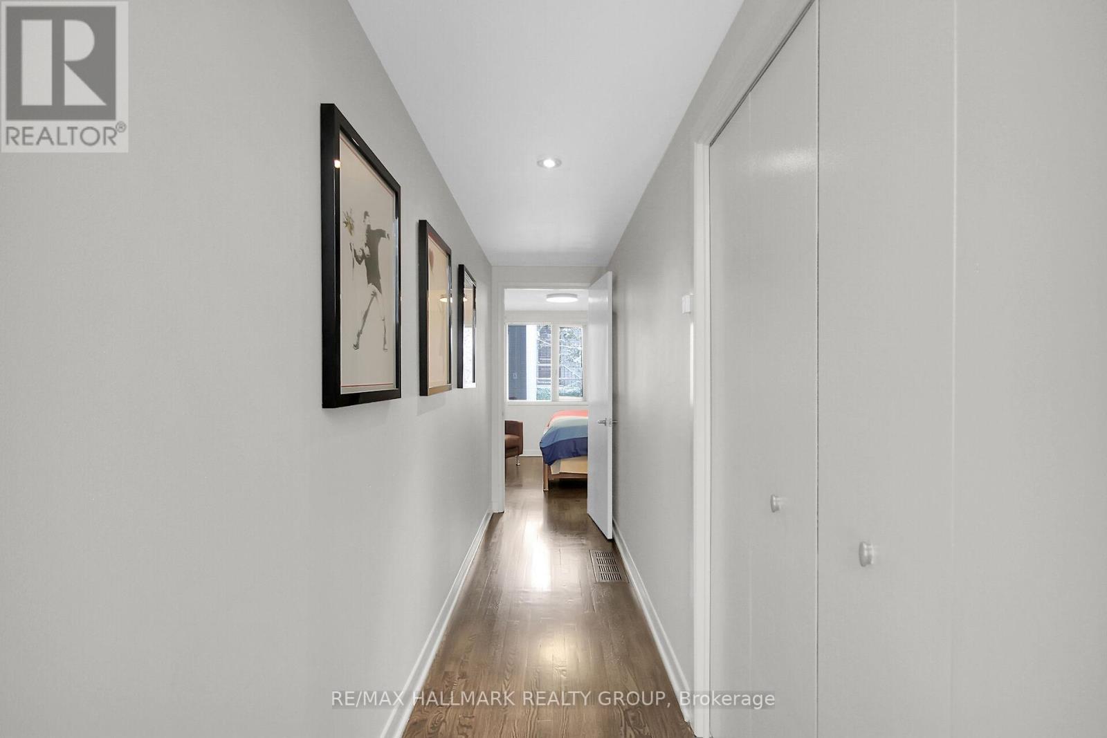 10 Qualicum Street, Ottawa, Ontario  K2H 7G8 - Photo 18 - X12075164