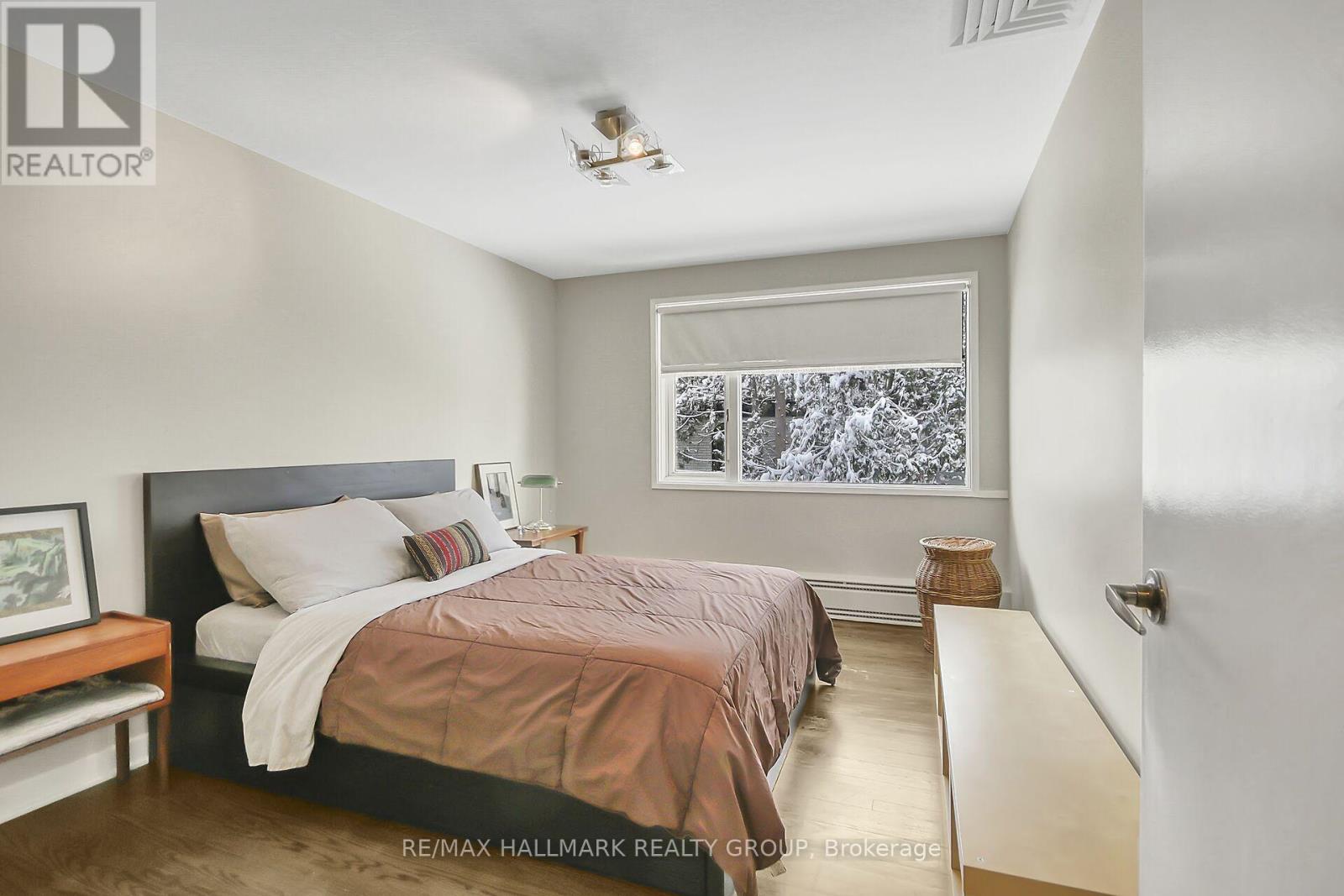 10 Qualicum Street, Ottawa, Ontario  K2H 7G8 - Photo 39 - X12075164