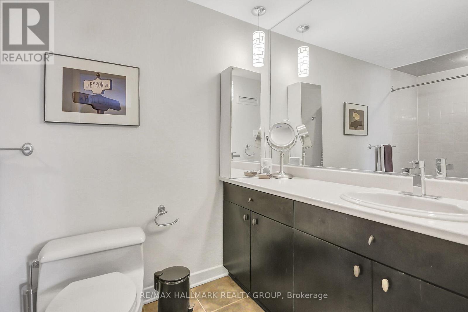 10 Qualicum Street, Ottawa, Ontario  K2H 7G8 - Photo 34 - X12075164