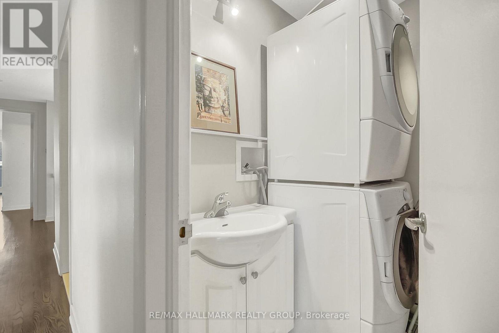 10 Qualicum Street, Ottawa, Ontario  K2H 7G8 - Photo 41 - X12075164