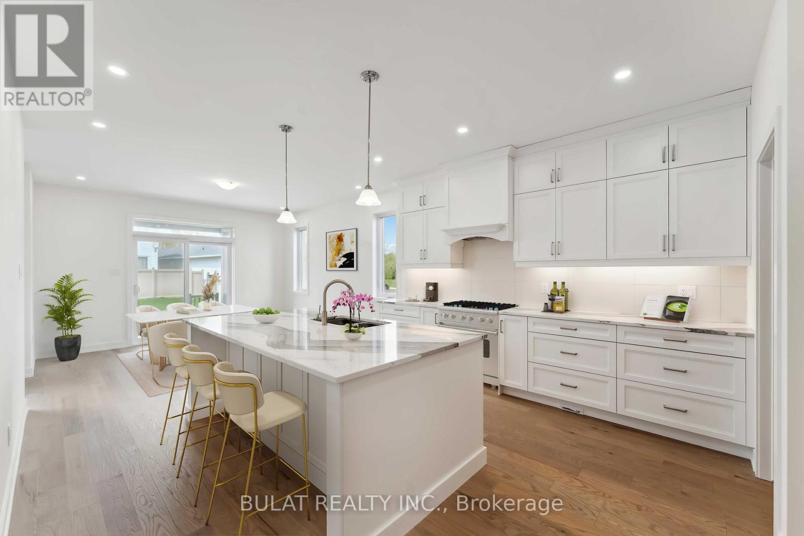 1361 Kitchener Avenue, Ottawa, Ontario  K1V 6W1 - Photo 7 - X12134332