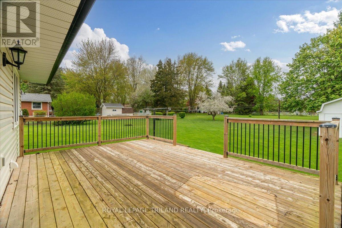 245 Coad Street, Southwest Middlesex, Ontario  N0L 1M0 - Photo 28 - X12142677