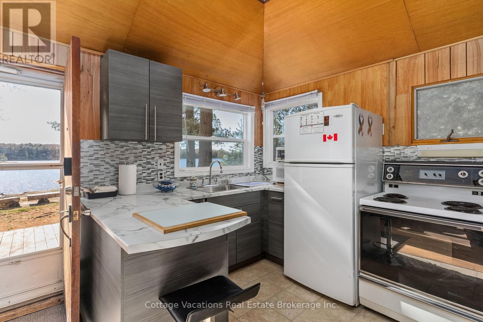 936 East Bear Lake Road, Mcmurrich/monteith, Ontario  P0A 1Y0 - Photo 17 - X12143530