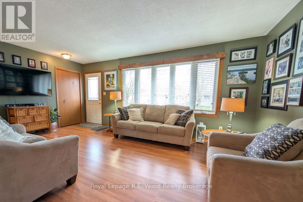 Property at 8 MARSHALL DRIVE image 3