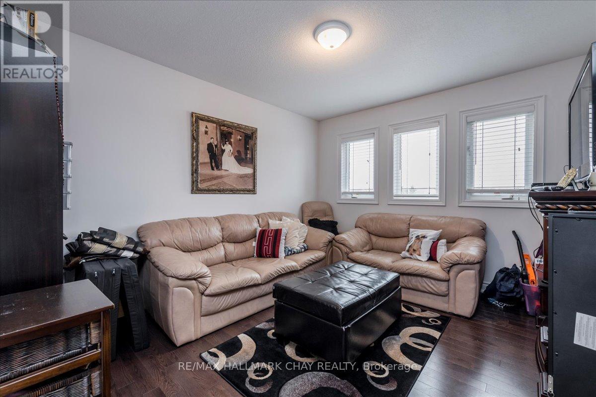 1171 Quarry Drive, Innisfil, Ontario  L9S 4W8 - Photo 17 - N12143524