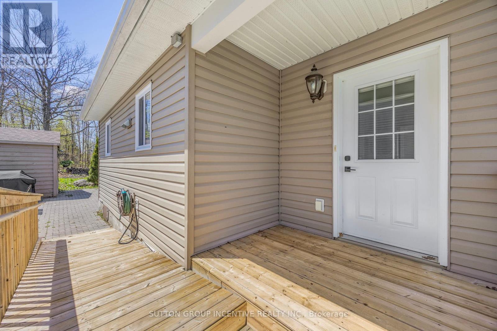 Property at 456 ALBERT STREET image 2