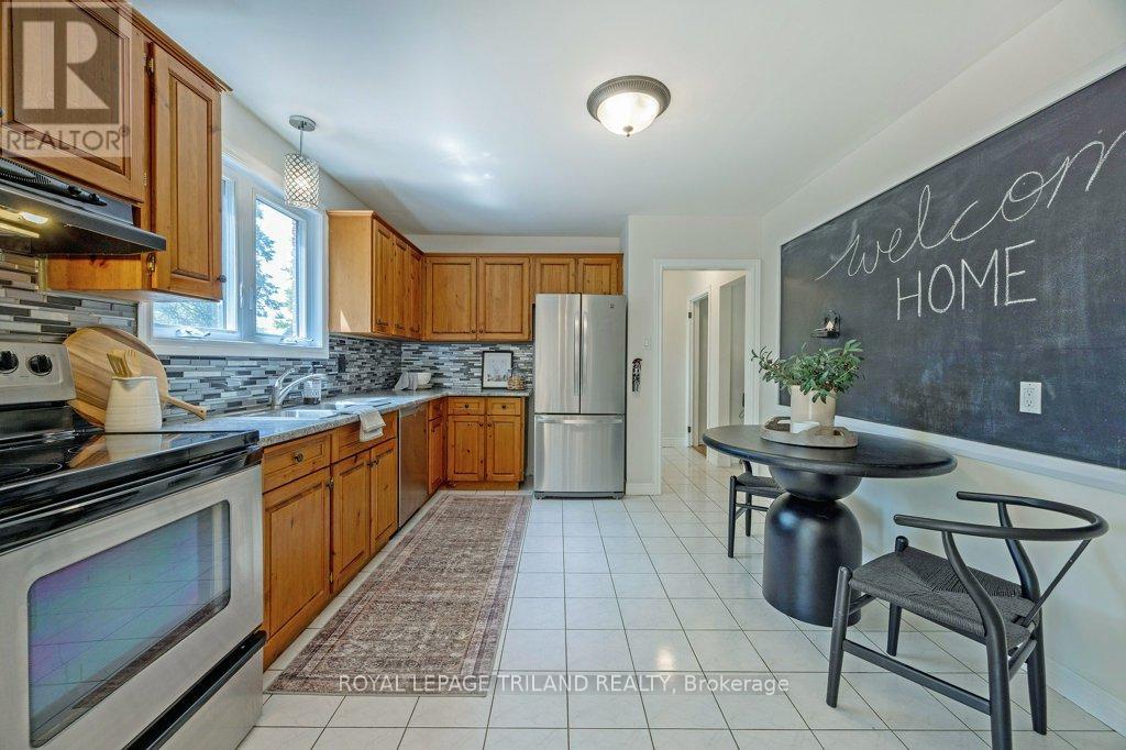 50 Brentwood Crescent, London North (North J), Ontario  N6G 1X2 - Photo 10 - X12143572
