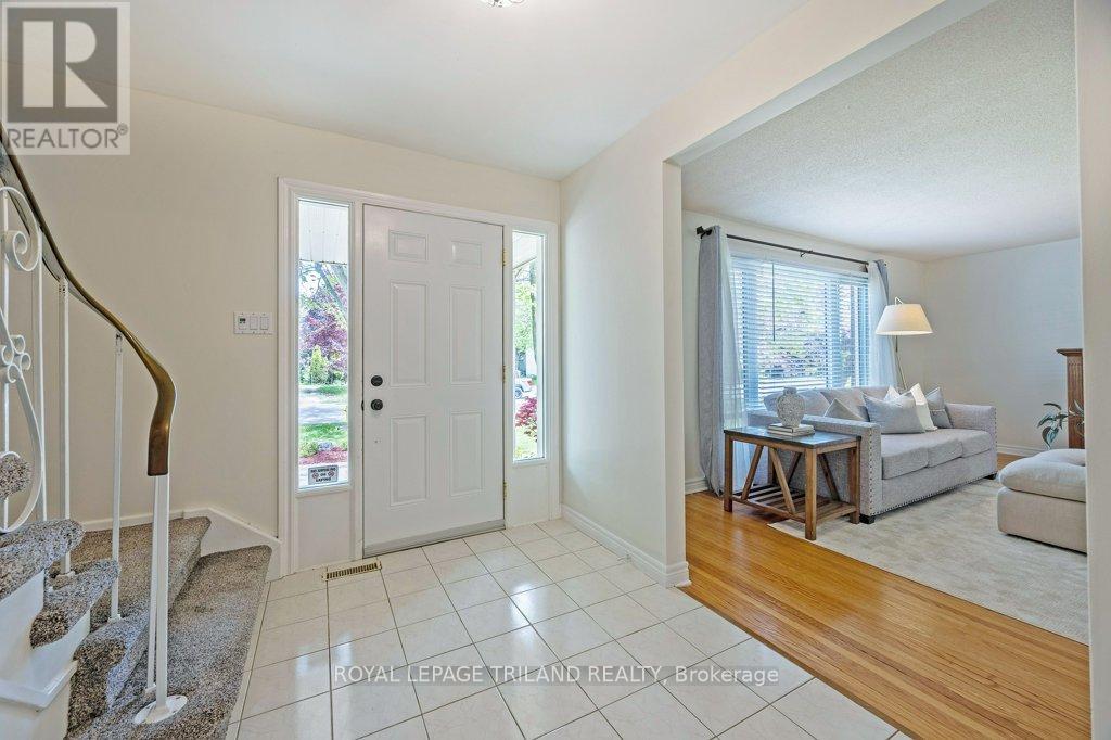 50 Brentwood Crescent, London North (North J), Ontario  N6G 1X2 - Photo 3 - X12143572