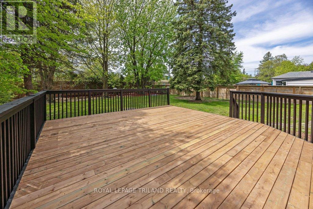 50 Brentwood Crescent, London North (North J), Ontario  N6G 1X2 - Photo 32 - X12143572