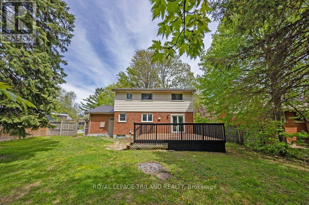 50 Brentwood Crescent, London North (North J), Ontario  N6G 1X2 - Photo 38 - X12143572